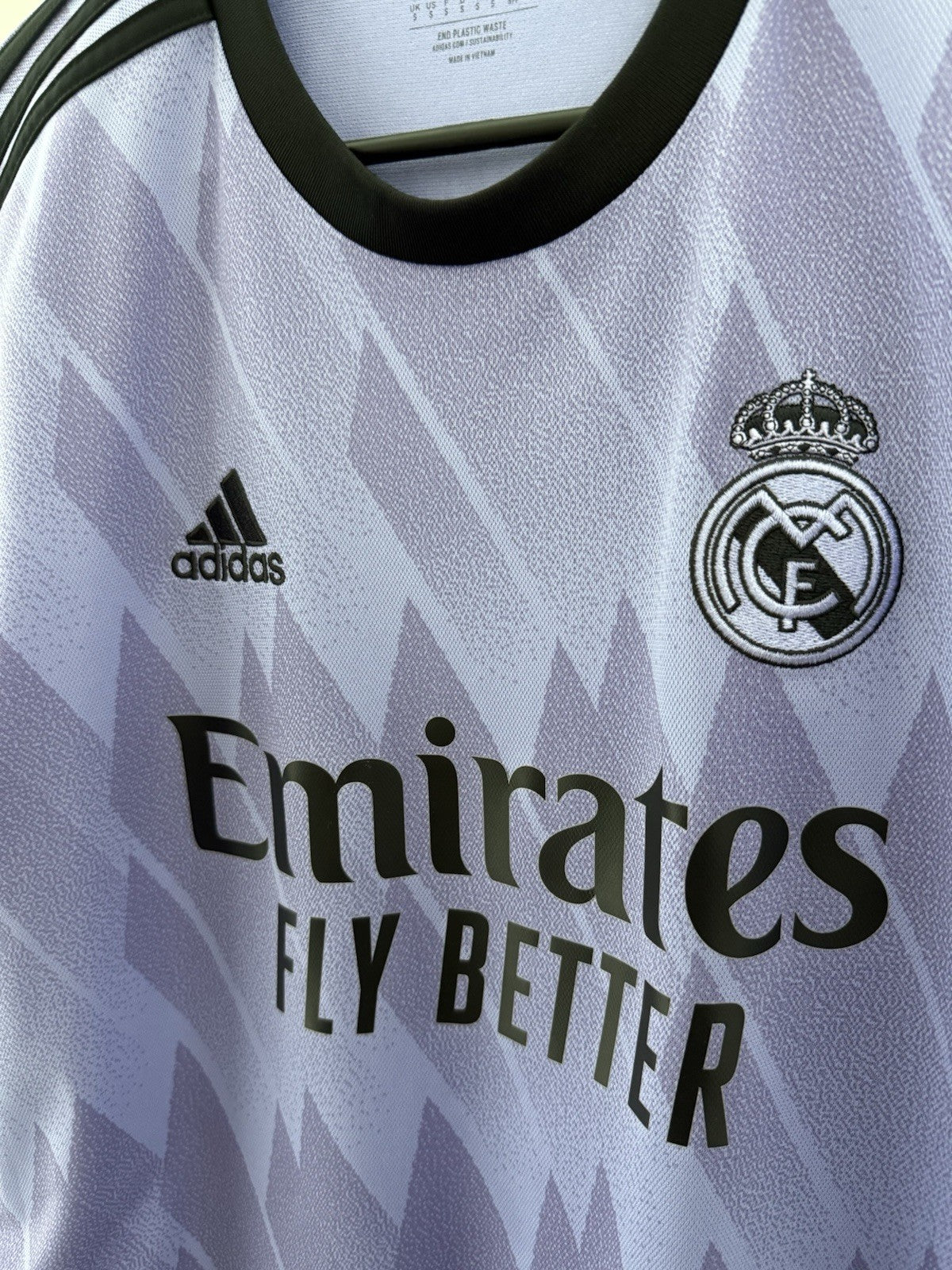 Real Madrid Carvajal #2 2022/23 Away Small Shirt Excellent Condition H18489