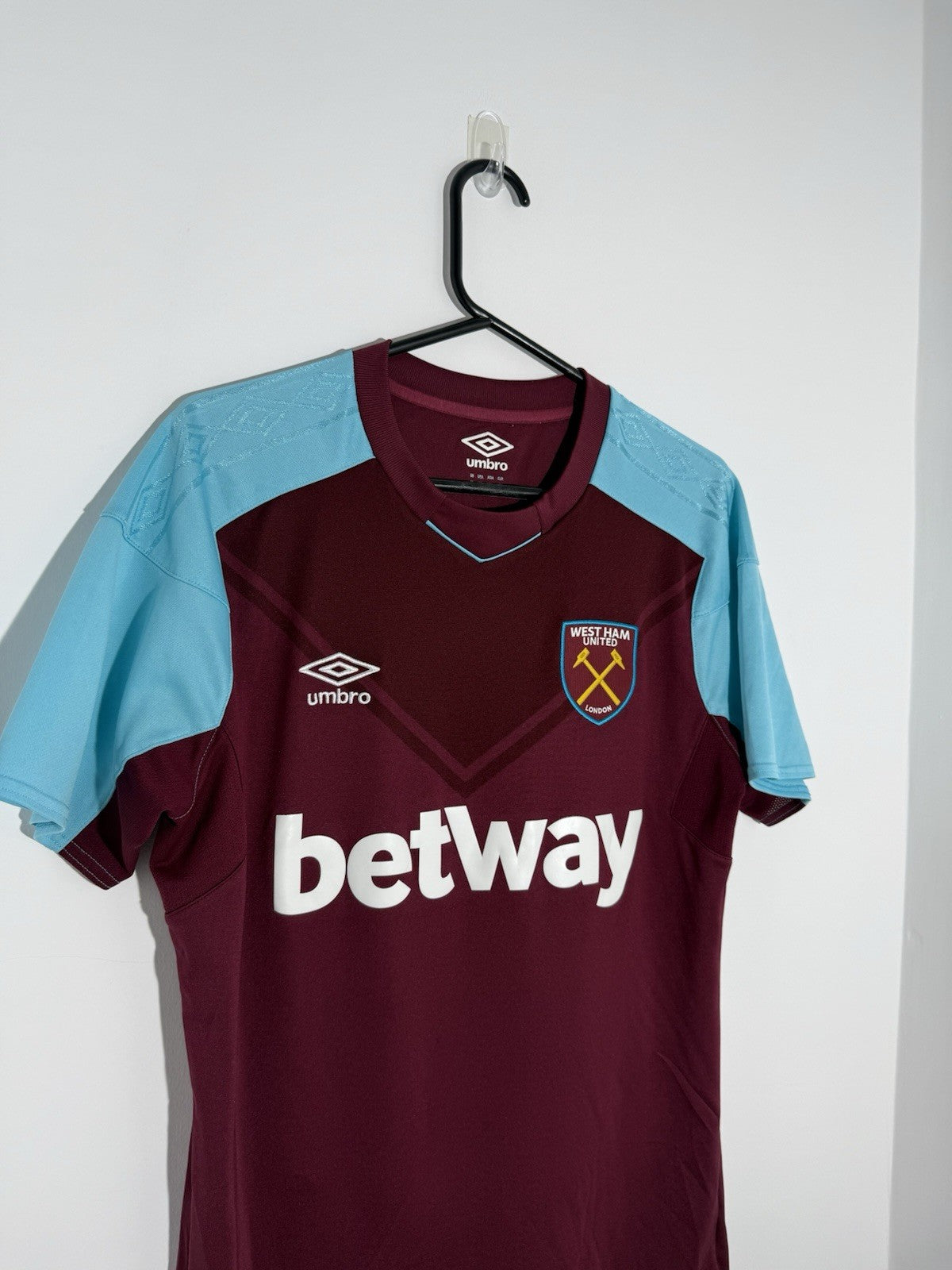West Ham United Noble #16 2017/18 Medium Home Shirt Umbro Excellent Condition