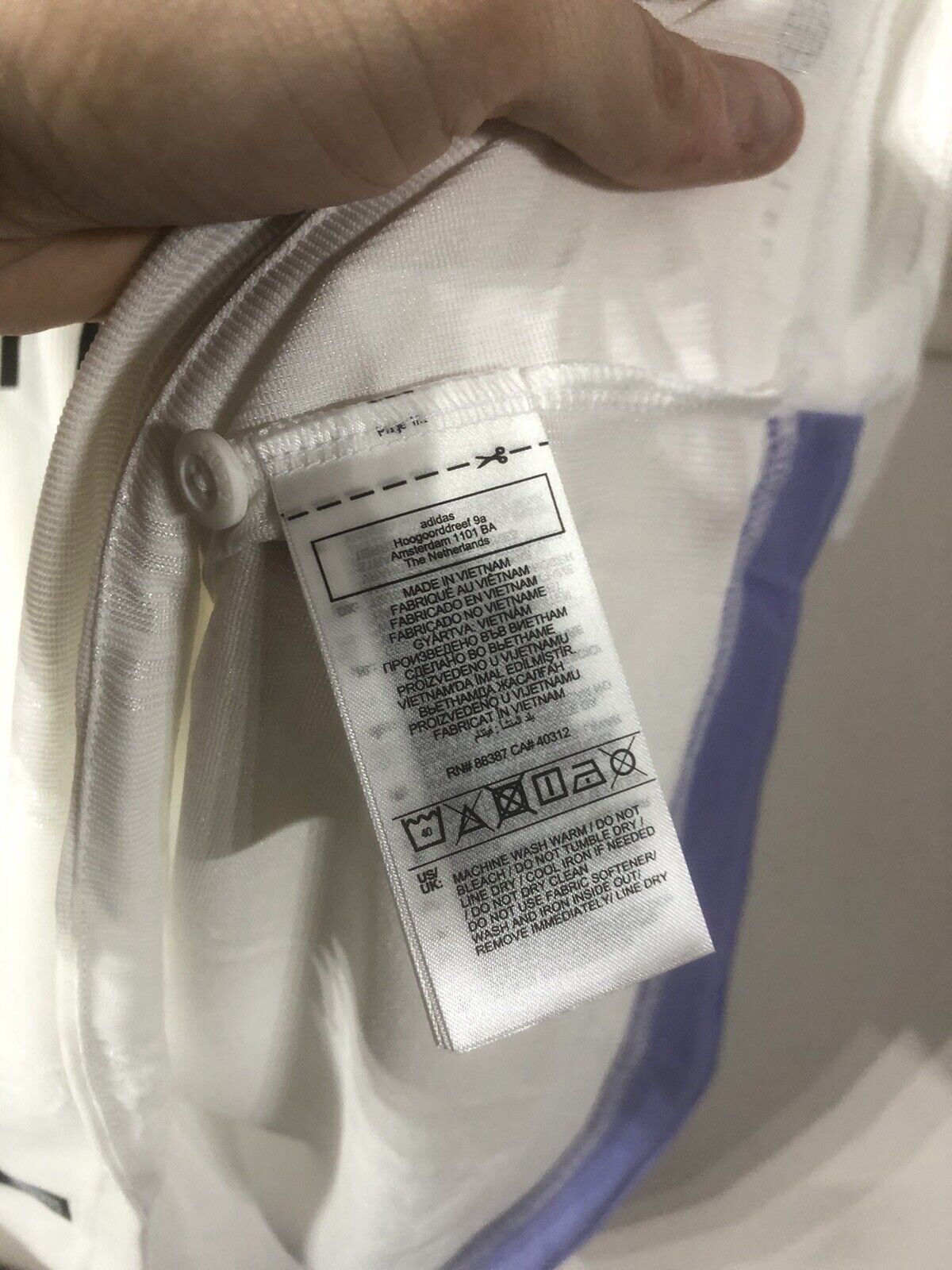 Benzema #9 Real Madrid 2022/23 Home Large Authentic Football Shirt Adidas BNWT