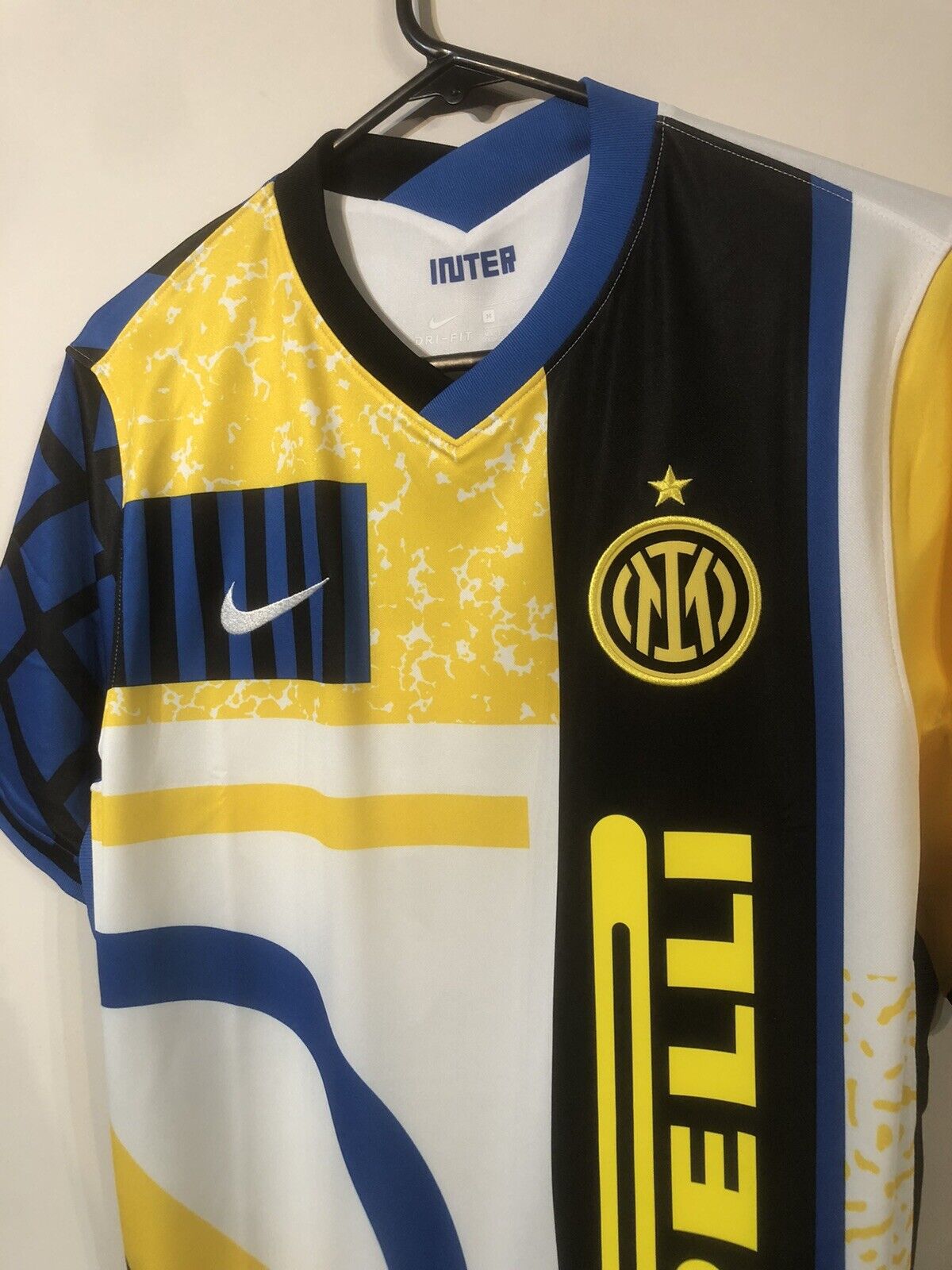Barella #23 Inter Milan 2020/21 Fourth Medium Football Shirt Jersey Nike BNWT
