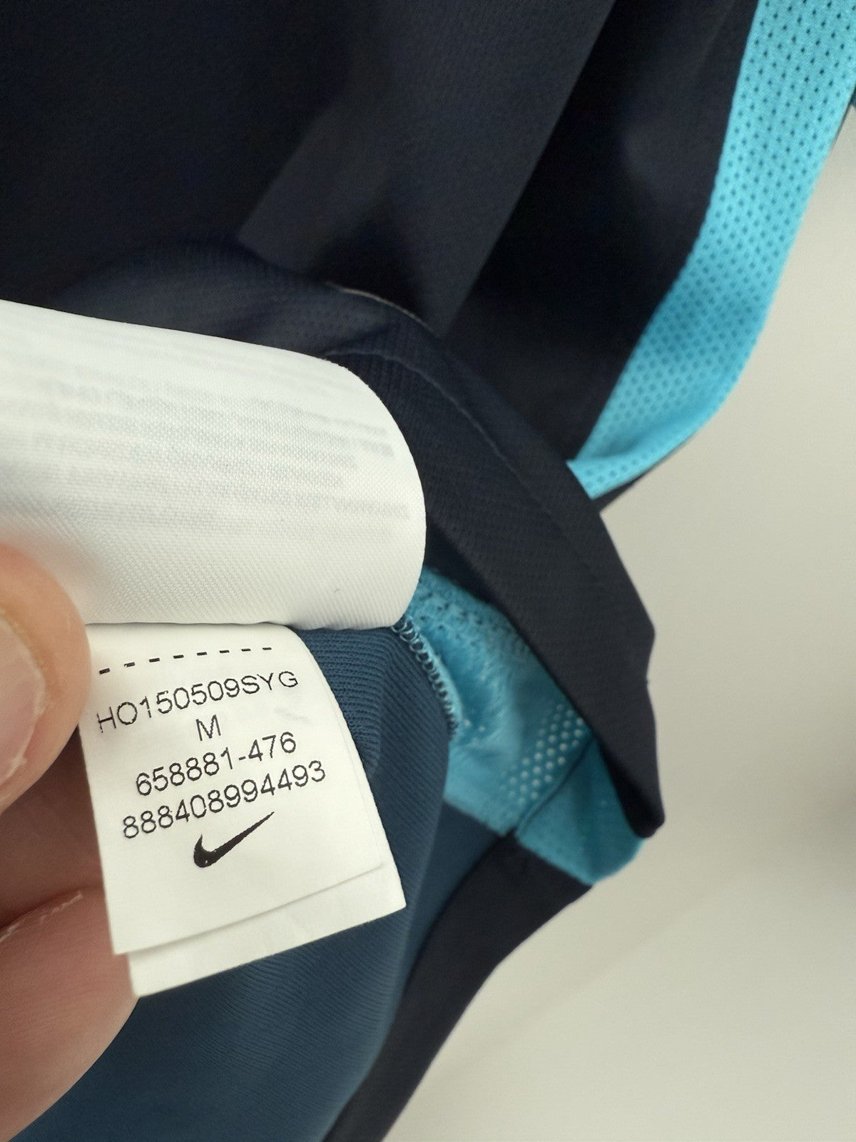 Manchester City 2015/16 Large Away Shirt Excellent Condition 658881-476