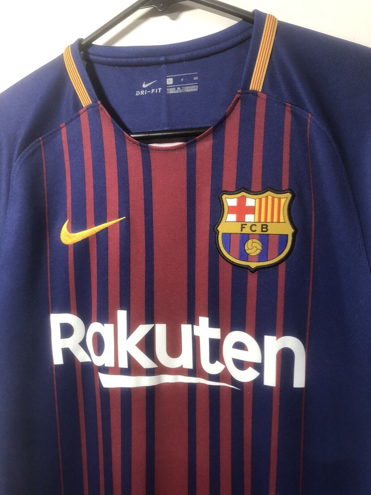 Suarez #9 Barcelona 2017/18 Small Home Shirt Nike Good Condition