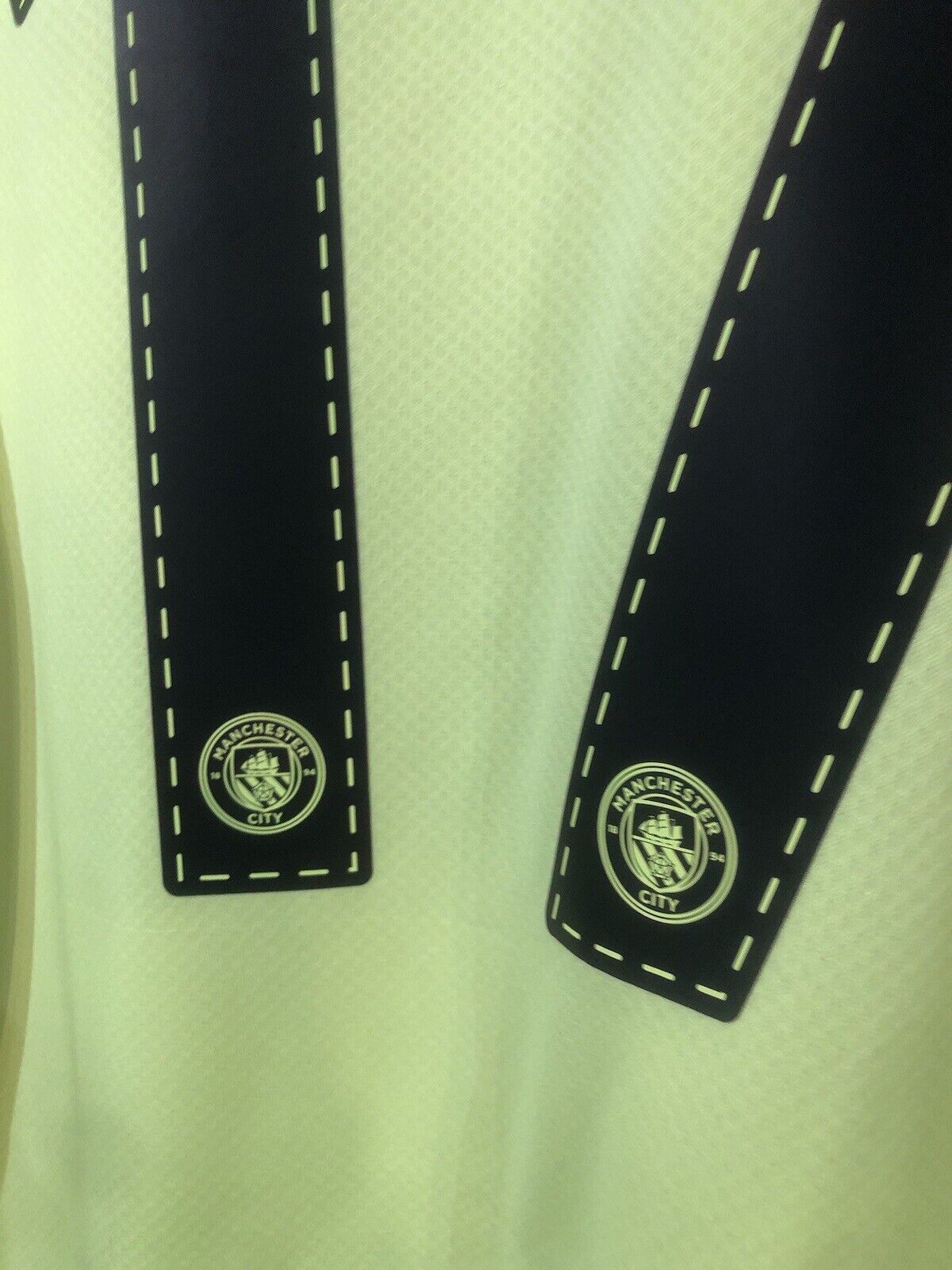 De Bruyne #17 Manchester City Treble 2022/23 Large 3rd Shirt Excellent Condition
