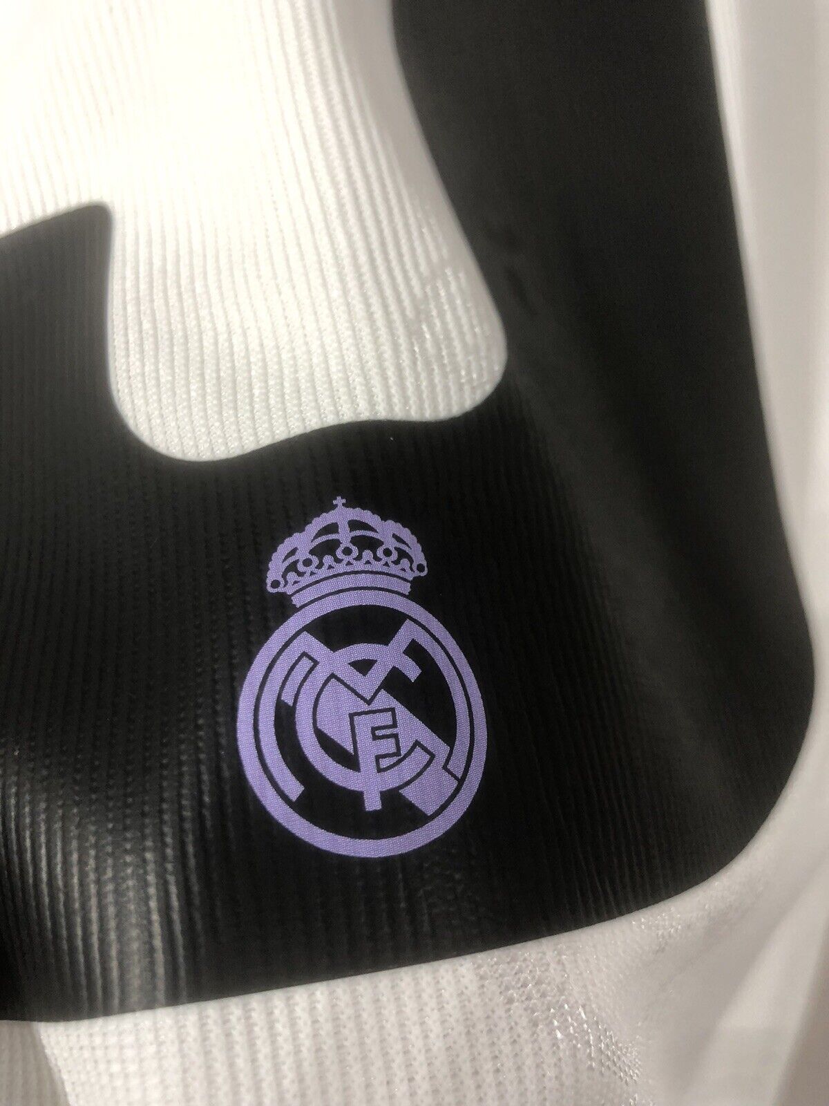 Benzema #9 Real Madrid 2022/23 Home Large Authentic Football Shirt Adidas BNWT