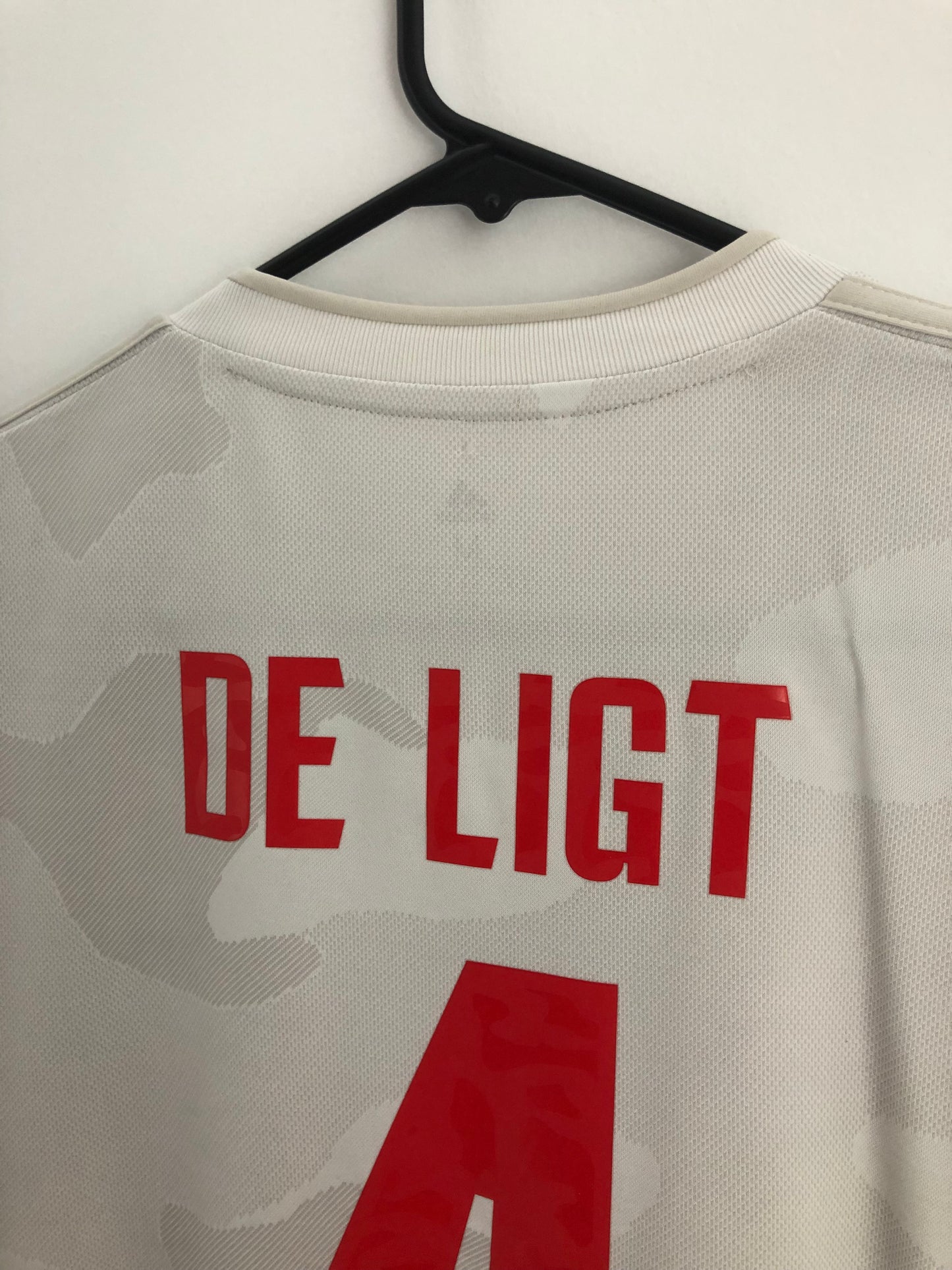 De Ligt #4 Juventus 2019/20 Medium Away Shirt Adidas BNWT Dw5461