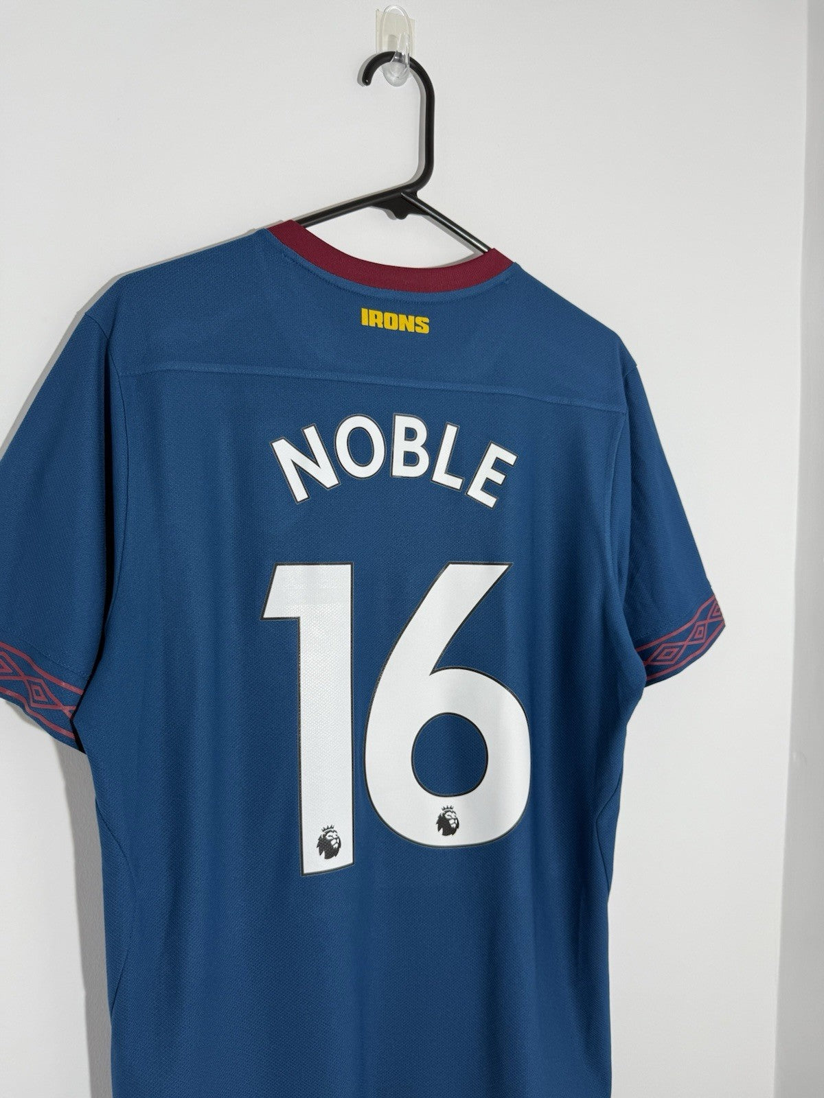 West Ham United Noble #16 2018/19 Large Away Shirt Umbro Excellent Condition