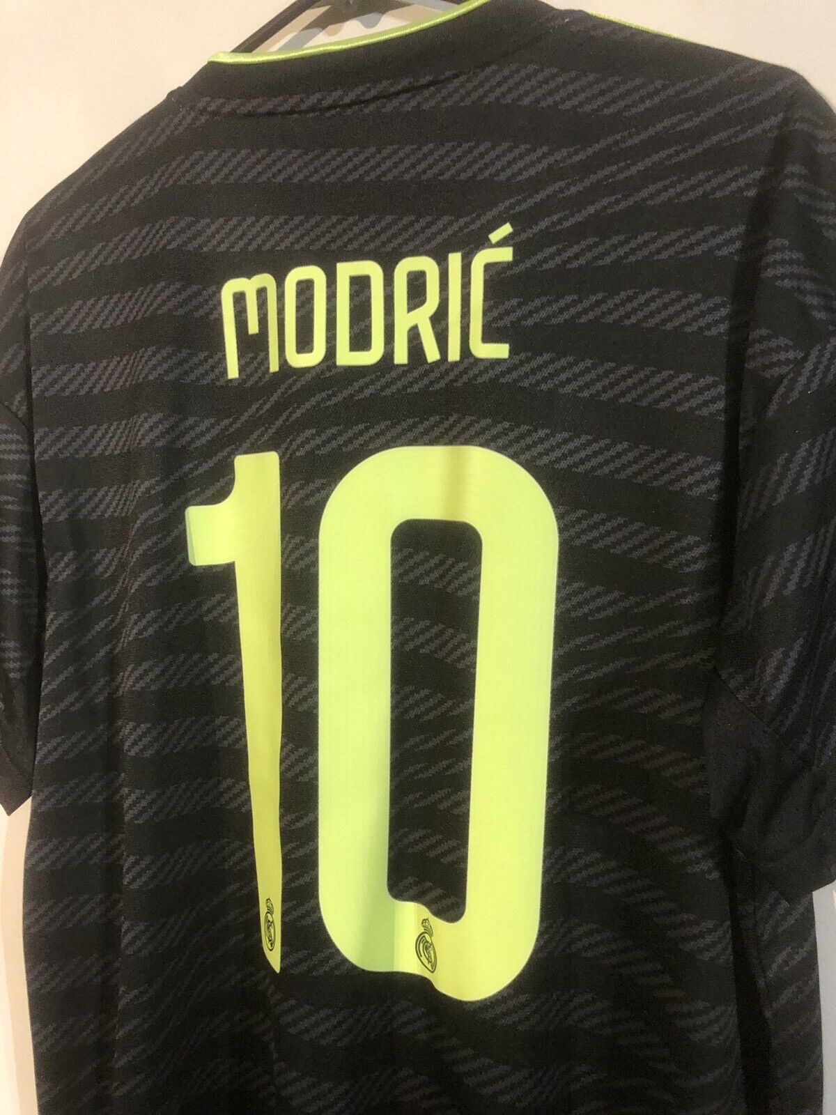 Modric #10 Real Madrid 2022/23 3rd Large Football Shirt Adidas BNWT