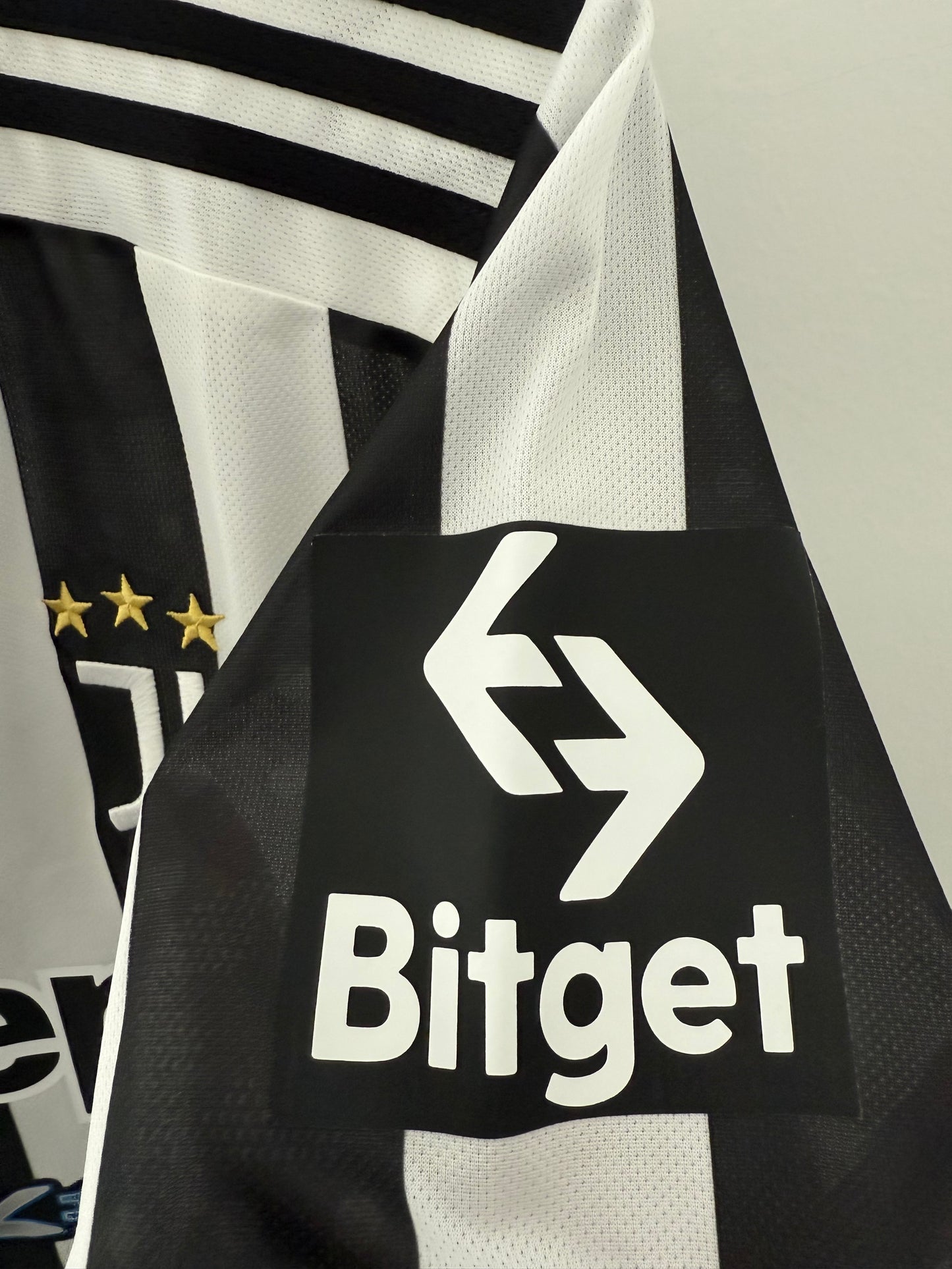 Juventus Vlahovic #7 2021/22 Large Home Shirt Adidas Excellent Condition GS1442