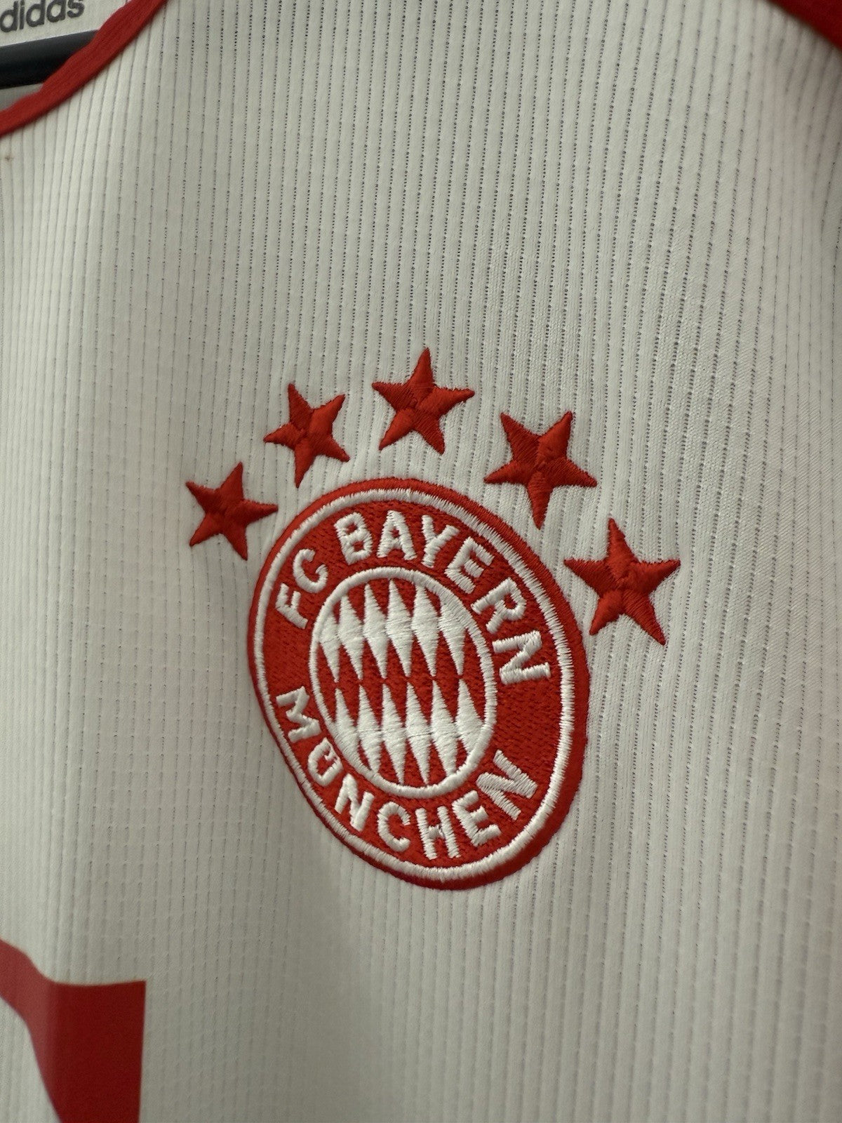 Bayern Munich Kane #9 2023/24 Small Home Shirt Excellent Condition IJ7442