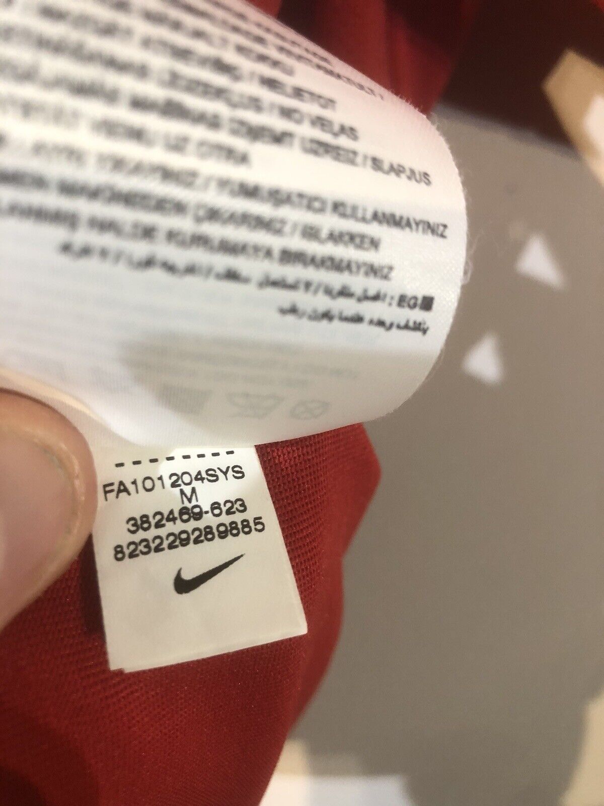 Hargreaves #4 Manchester United 2010/11 Medium Home Shirt Excellent Condition