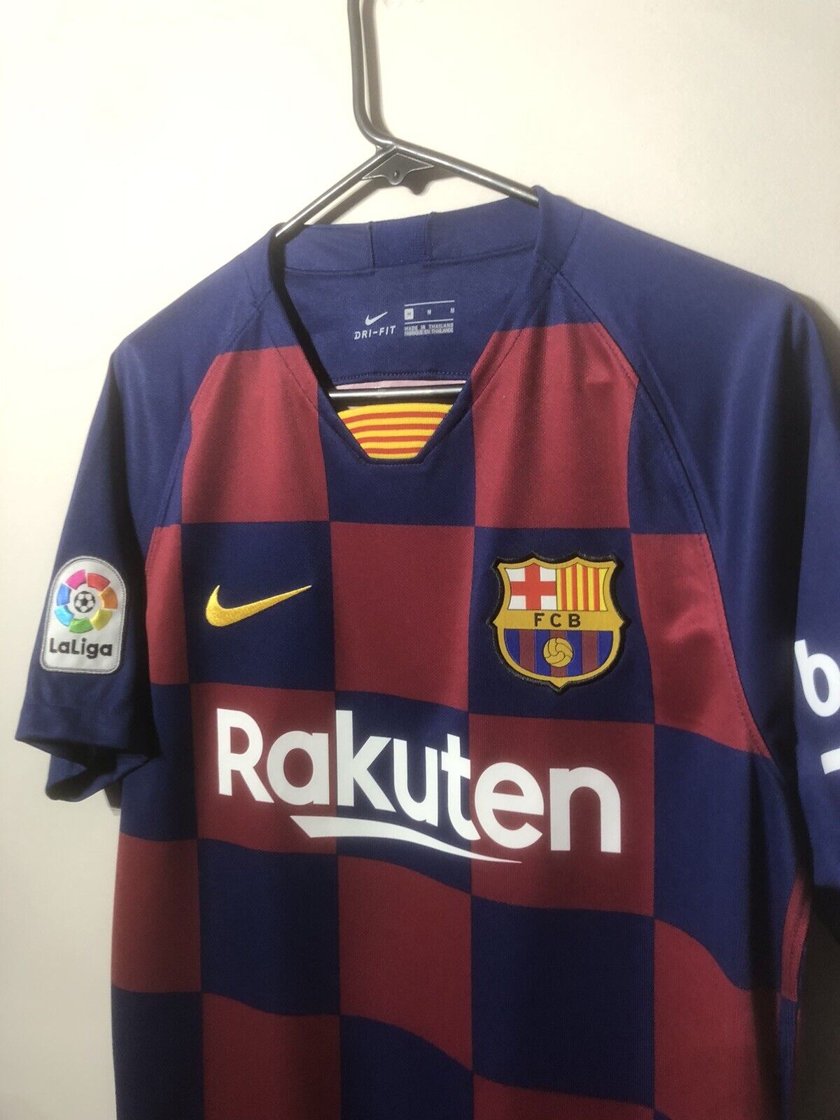 Suarez #9 Barcelona Medium 2019/20 Home Football Shirt Nike Excellent Condition