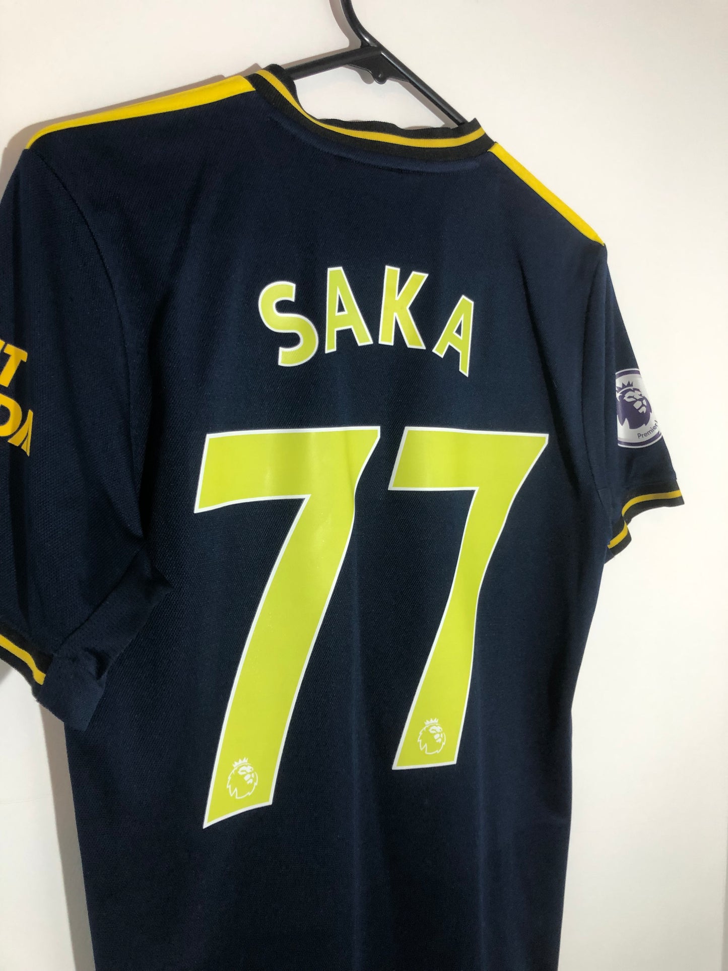 Saka #77 Arsenal 2019/20 Small 3rd Football Shirt Excellent Condition FJ9322