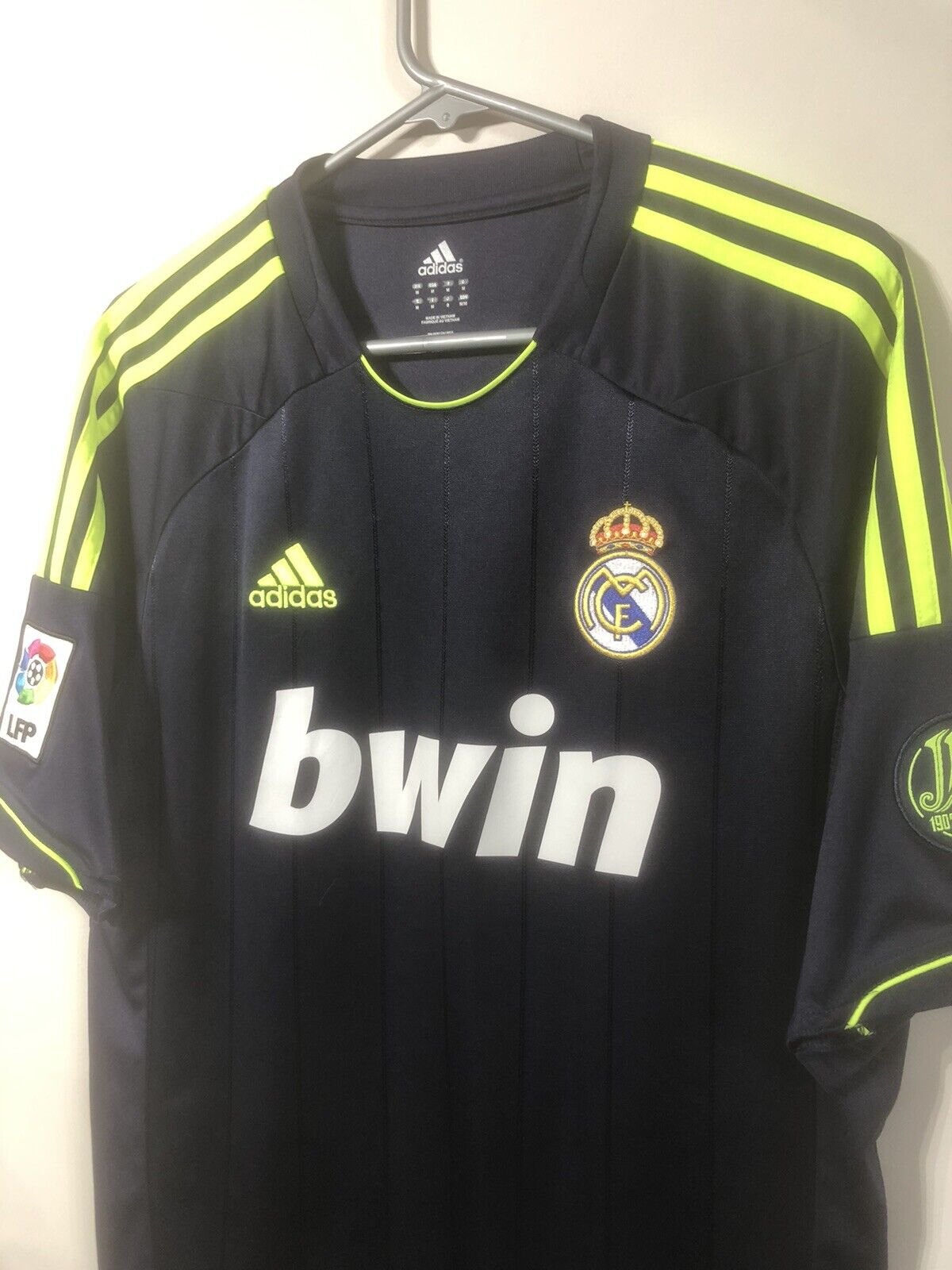 Özil 10 Real Madrid 2012 13 Medium Away Shirt Adidas Excellent Condition X21992