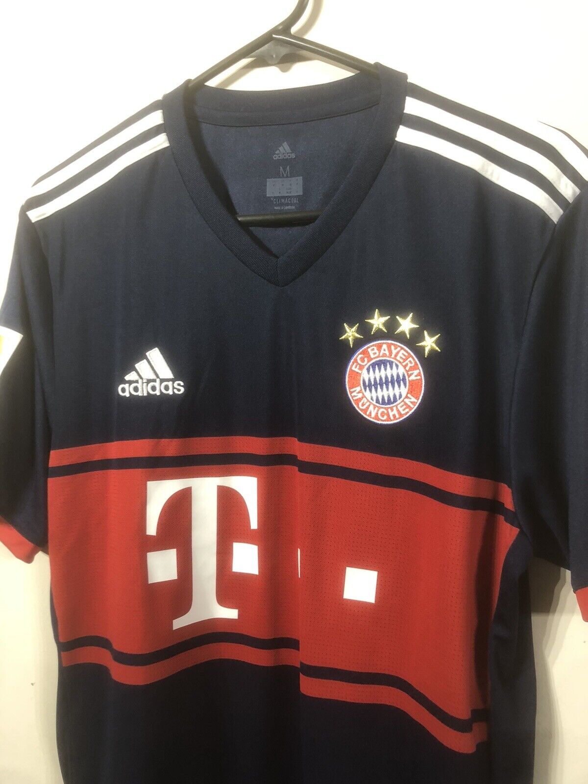 Bayern Munich 2017/18 Medium Away Football Shirt Adidas Excellent Condition