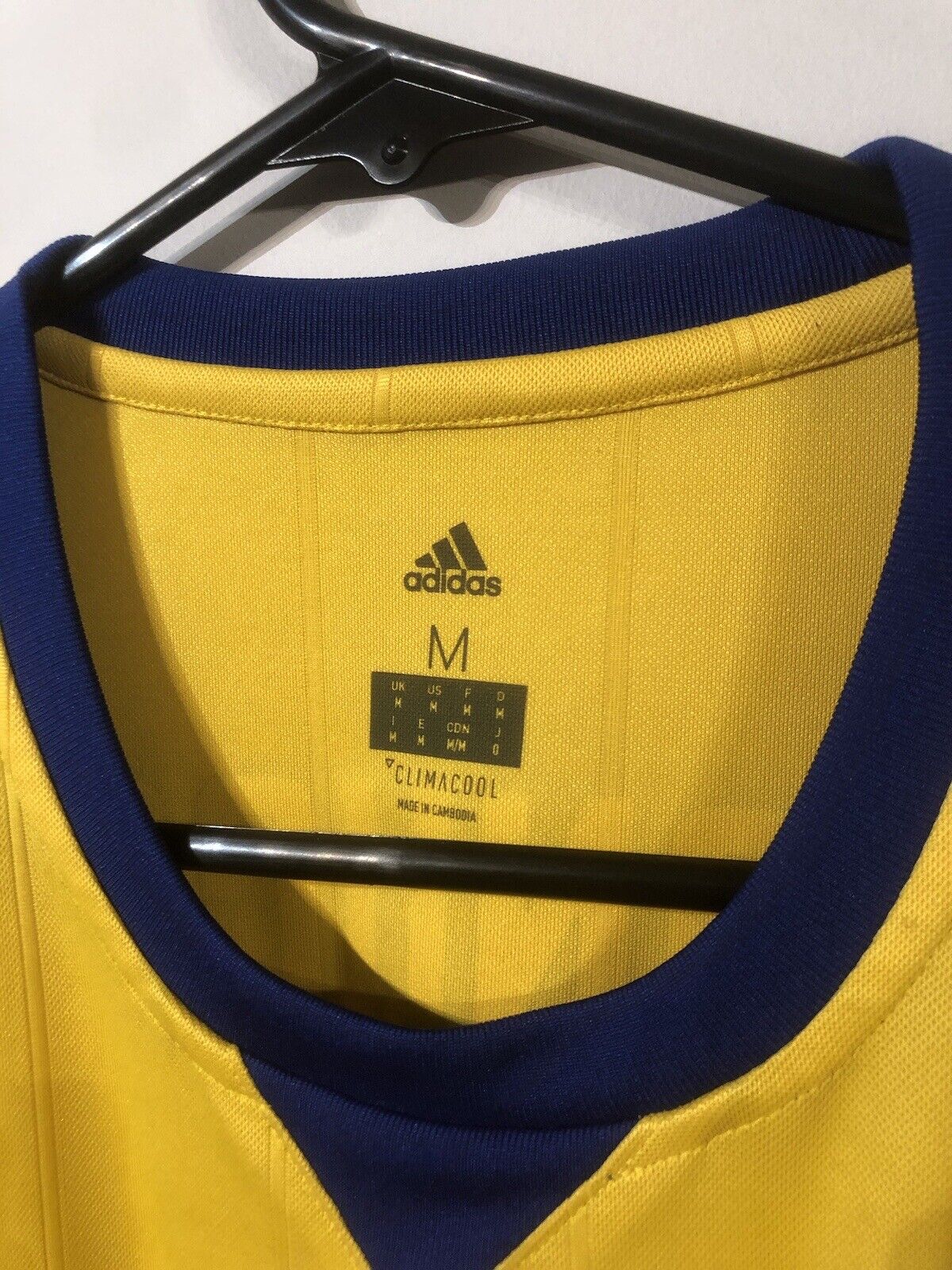 Bonucci #21 Juventus 2017/18 Away Medium Football Shirt Adidas Very Good Conditi