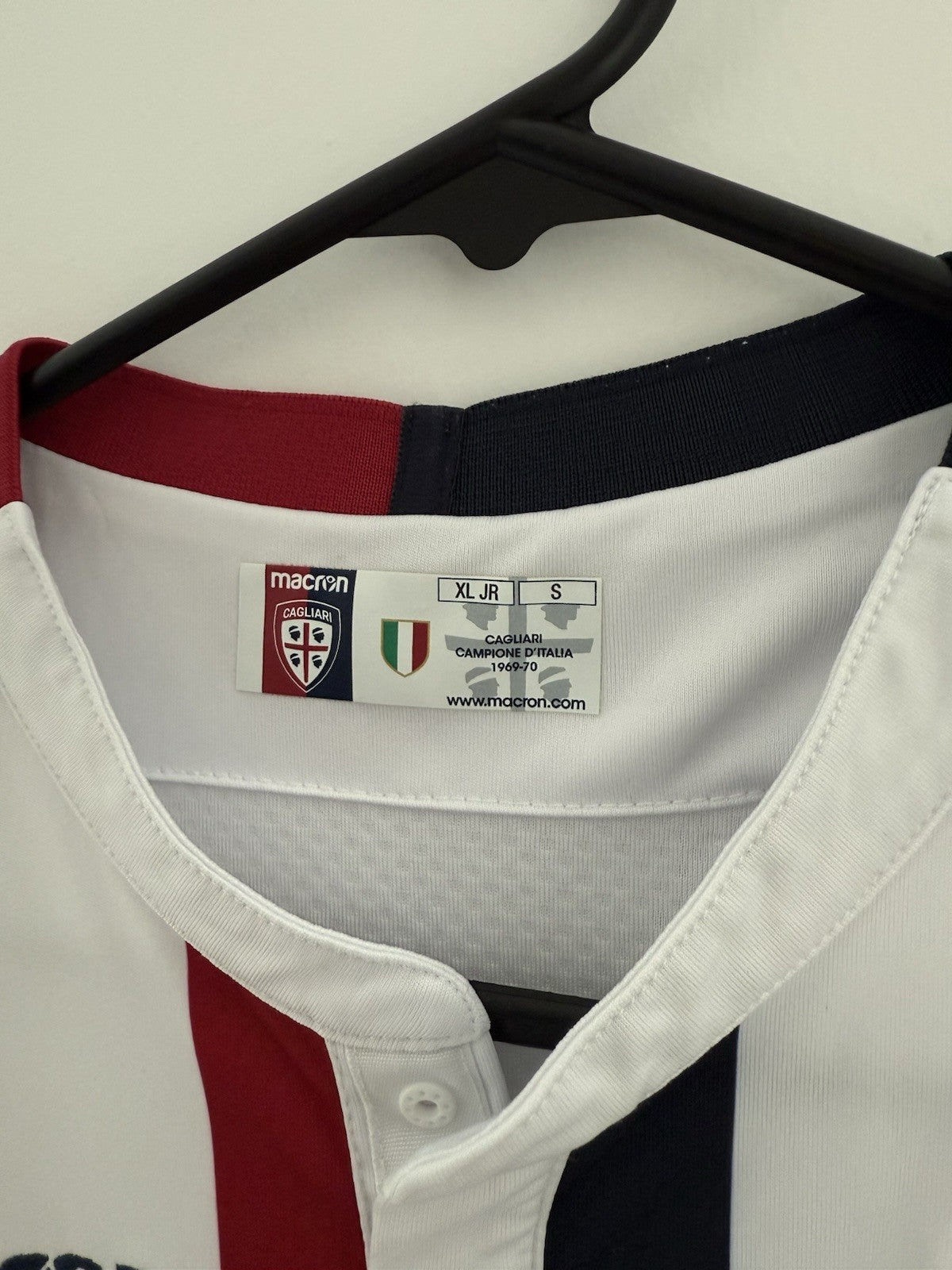 Cagliari Calcio 2018/19 Small Away Shirt Macron Excellent Condition