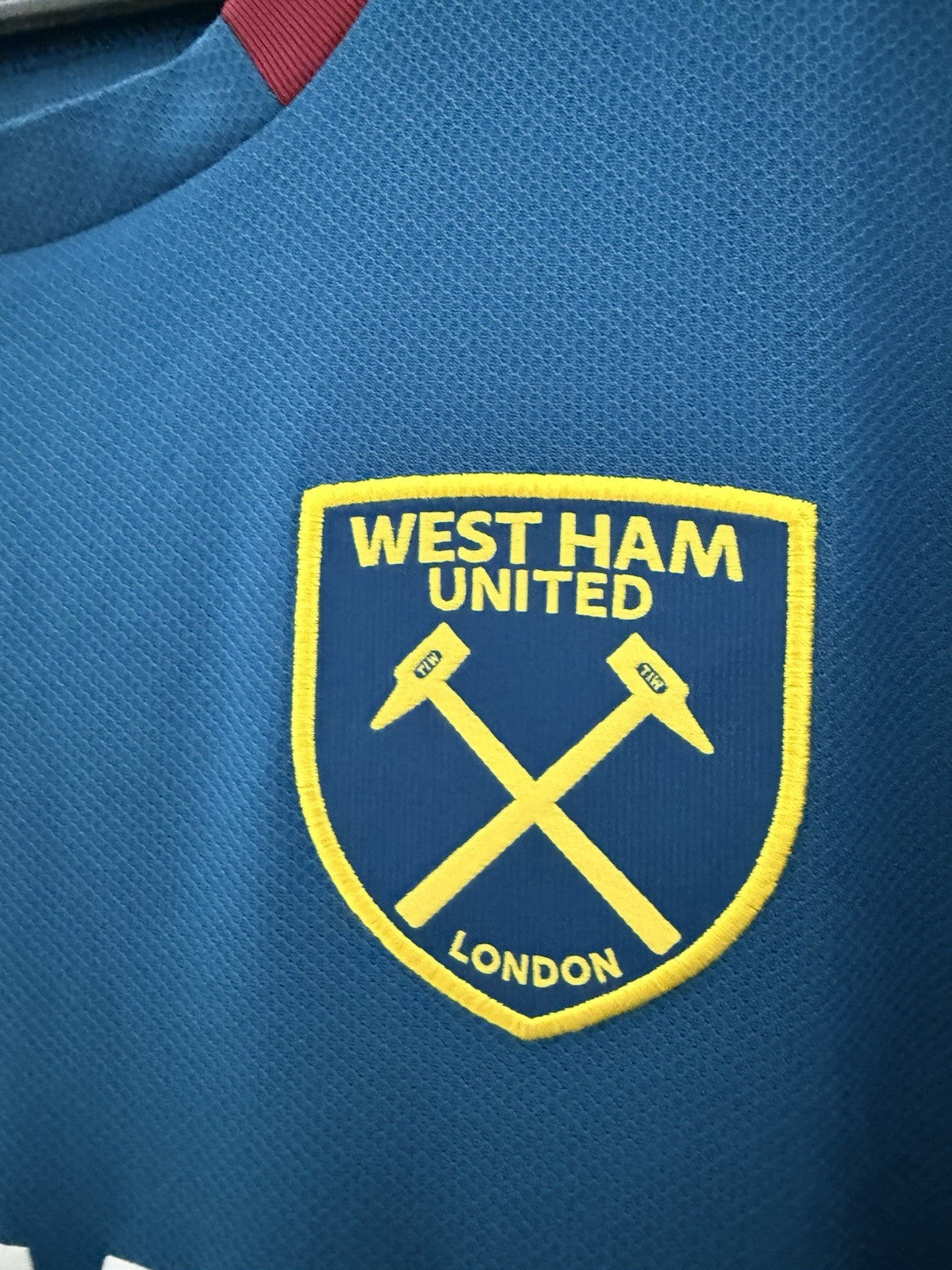 West Ham United Noble #16 2018/19 Large Away Shirt Umbro Excellent Condition