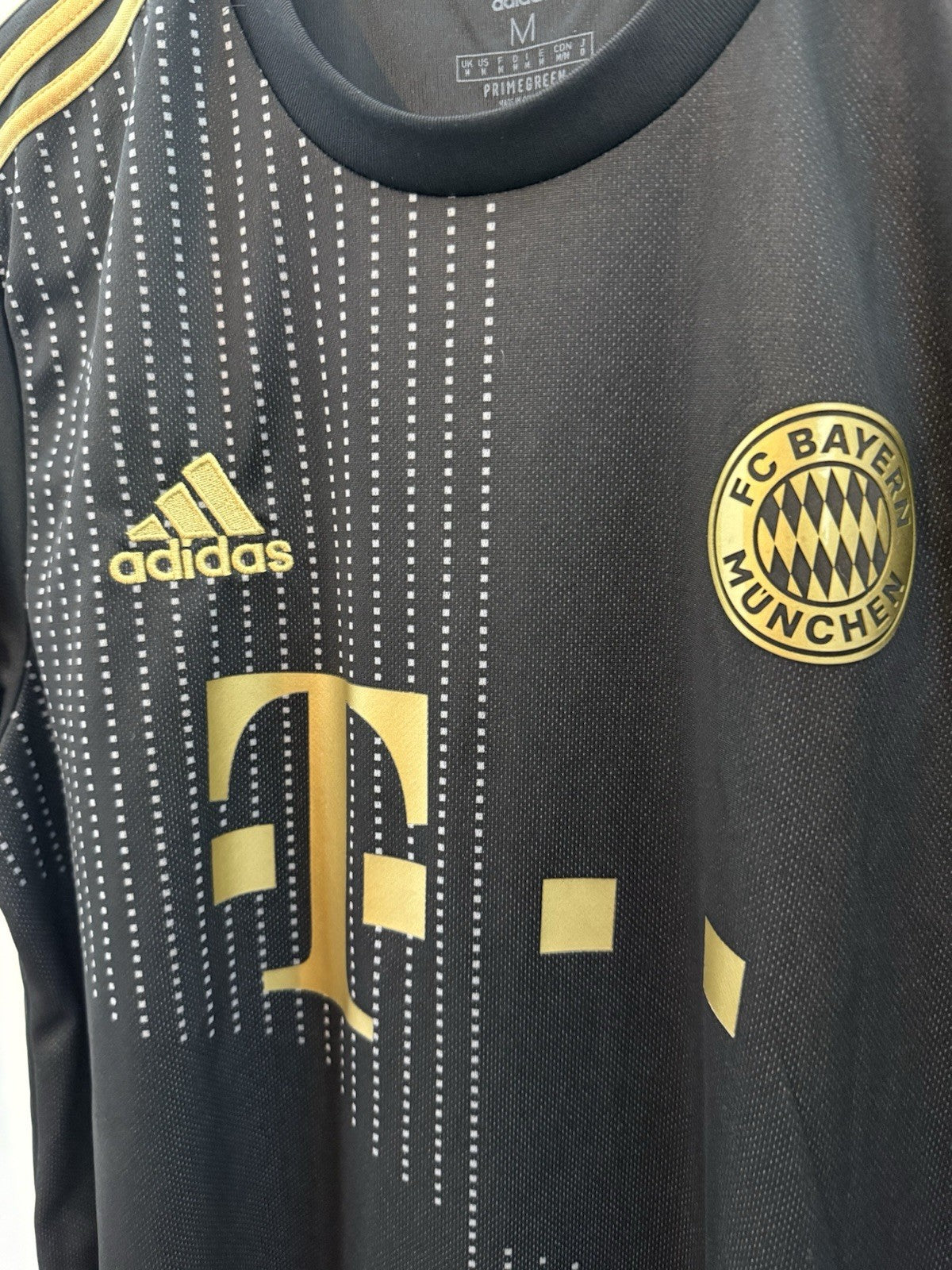 Bayern Munich Davies #19 2021/22 Medium Away Excellent Condition GM5317