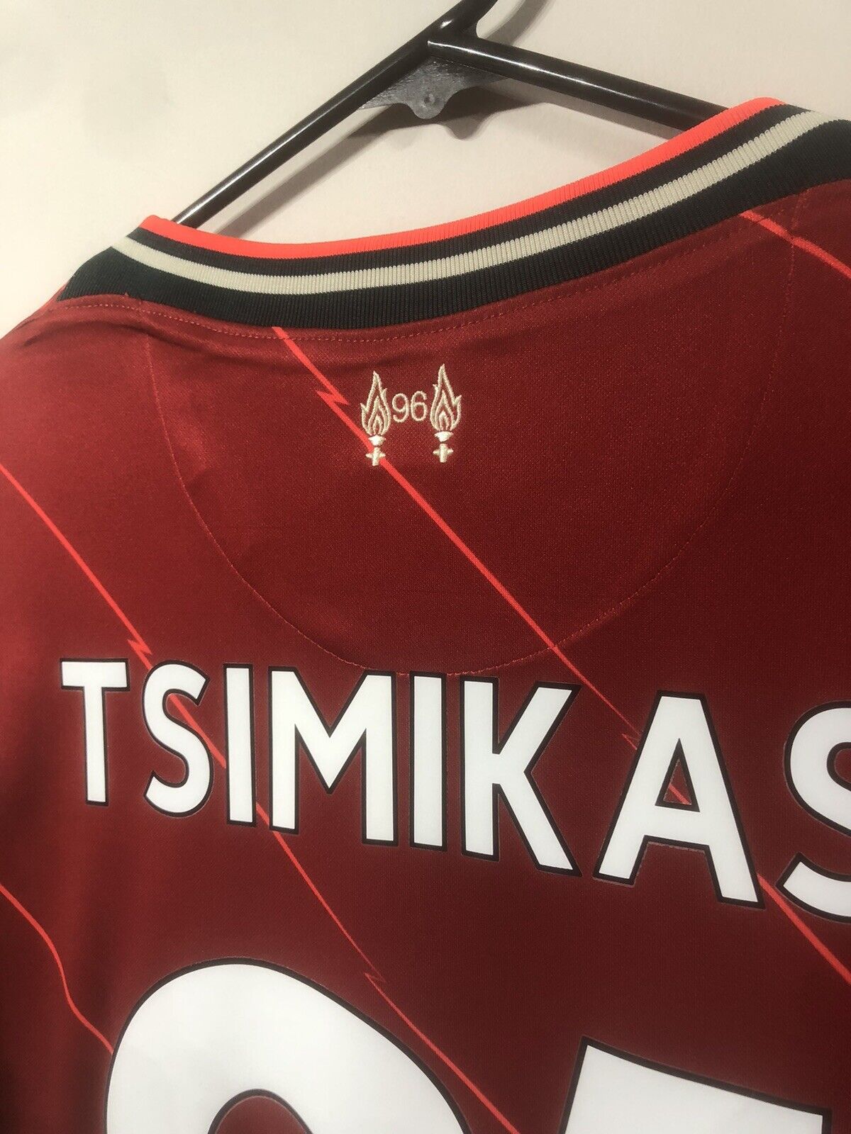 Tsimikas 21 Liverpool Medium 2021 22 Home Shirt Excellent Condition DB2560 688