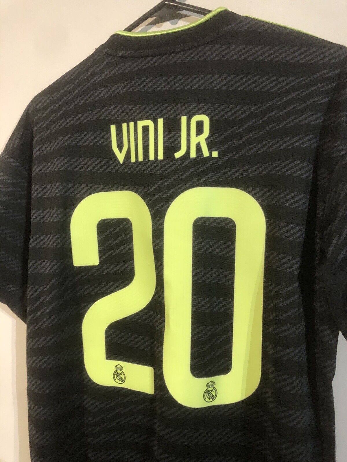 Vini Jr #20 Real Madrid 2022/23 3rd Medium Football Shirt Adidas BNWT