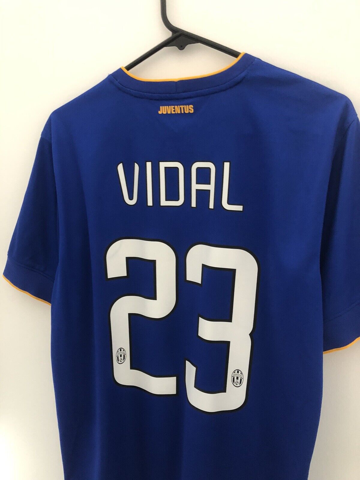 Vidal 23 Juventus 2014 15 Medium Away Shirt Excellent Condition 611078 472