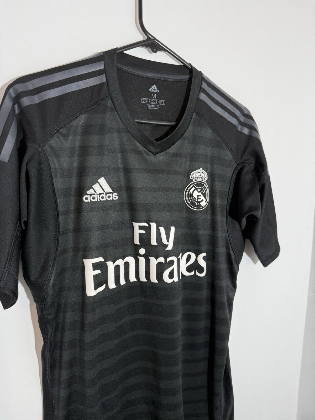 Real Madrid Courtois #25 2018/19 Medium Home GK Shirt Excellent Condition CG0564