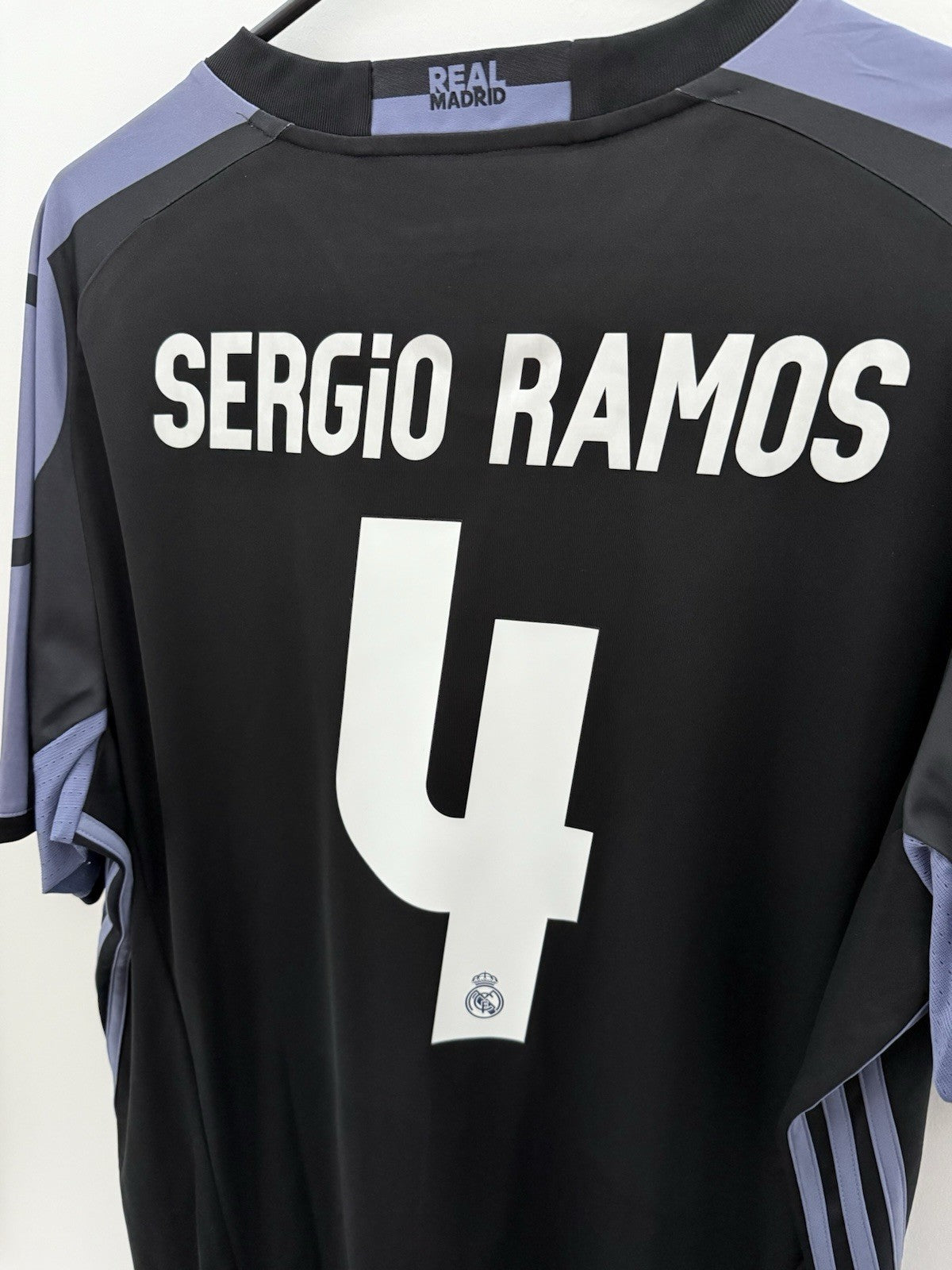 Real Madrid Sergio Ramos #4 2016/17 XL 3rd Shirt Excellent Condition AI5139
