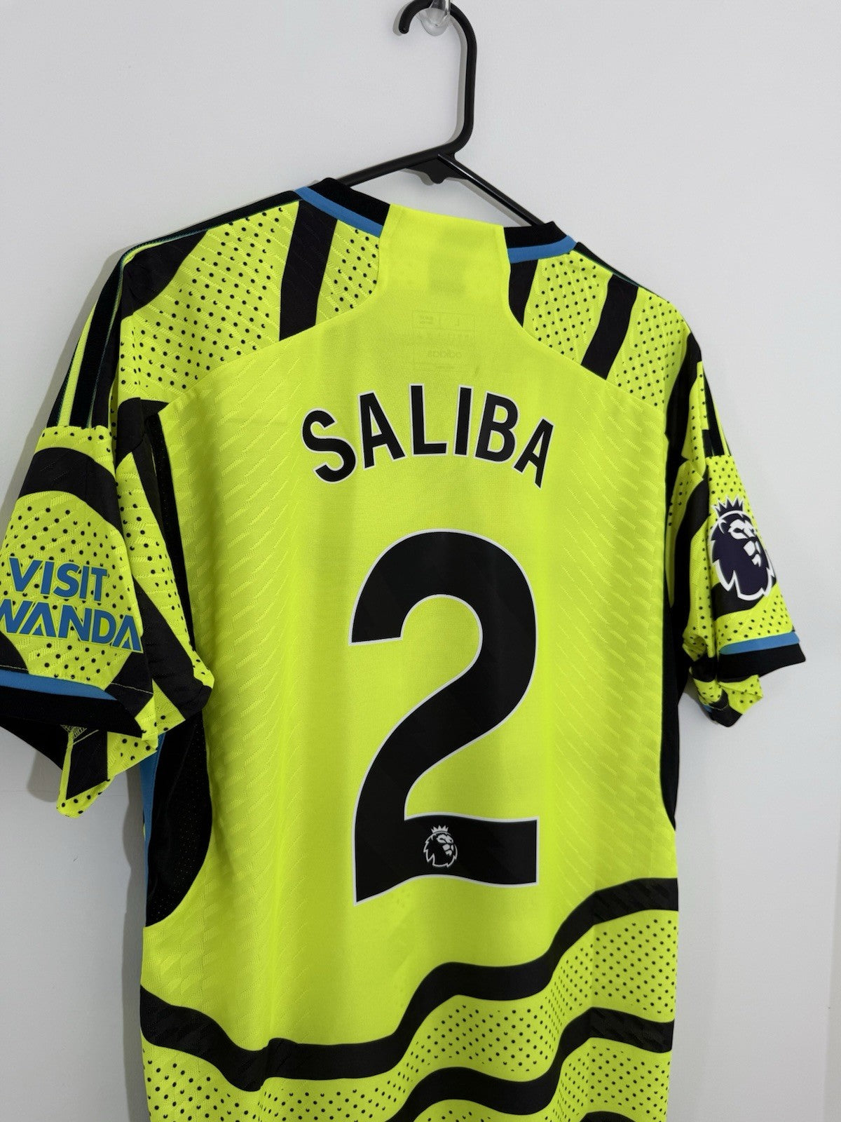 Arsenal Saliba #2 2023/24 Large Authentic Away Shirt Adidas BNWT HR6926