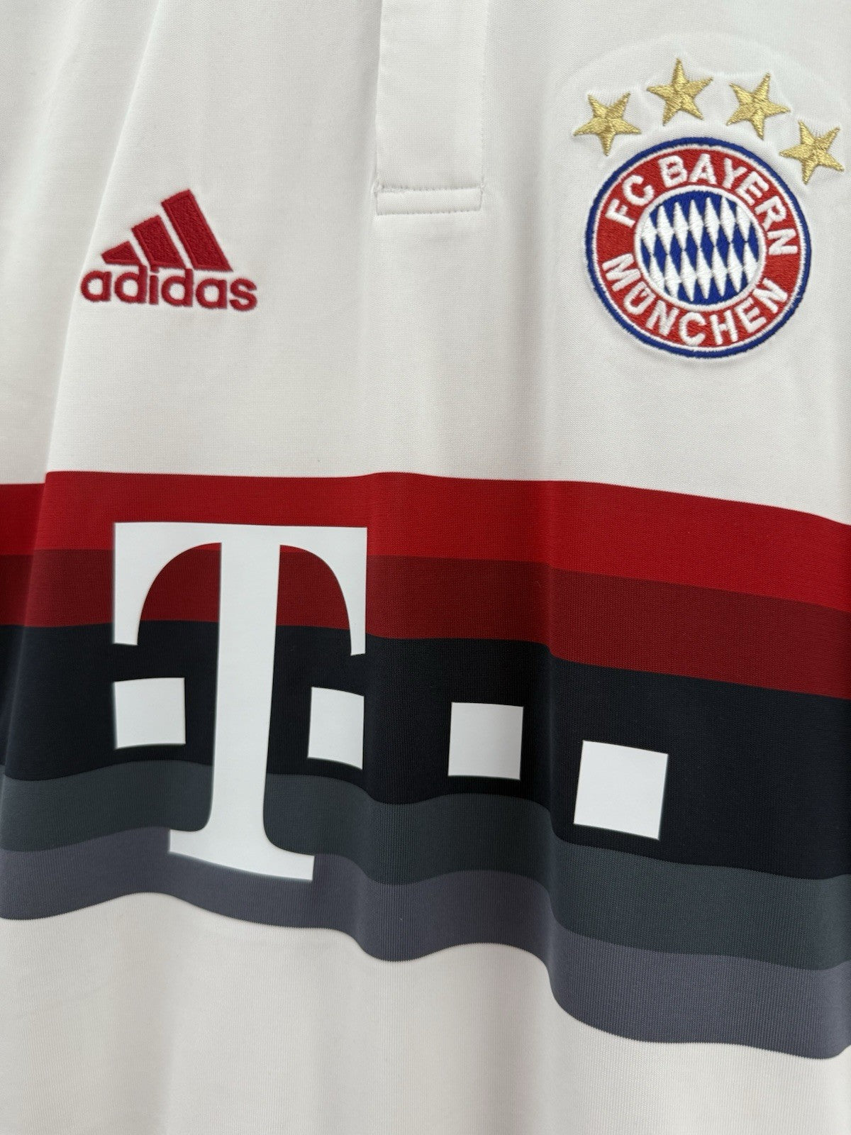 Bayern Munich Muller #25 2015/16 Small Away Shirt Excellent Condition AH4790