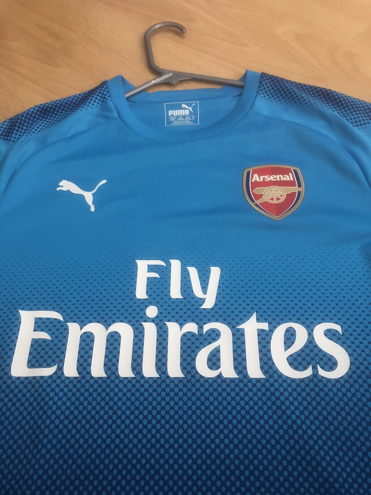 Ozil #11 Arsenal 2017/18 Medium Away Shirt Puma Excellent Condition 751512