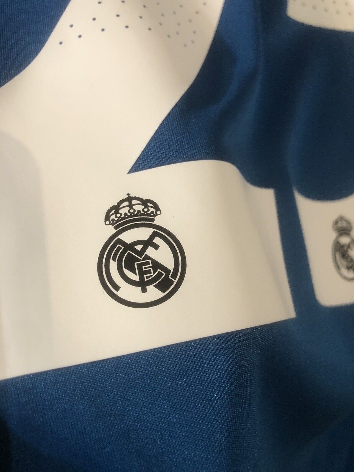 Courtois #25 Real Madrid 2018/19 Away Goalkeeper Large Shirt Adidas BNWT