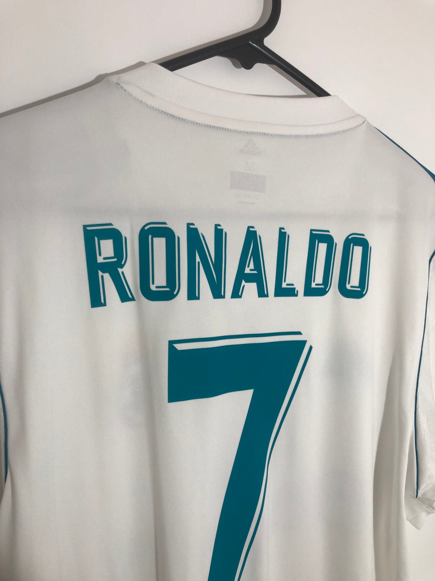 Ronaldo #7 Real Madrid 2017/18 Medium Home Shirt Excellent Condition AZ8059