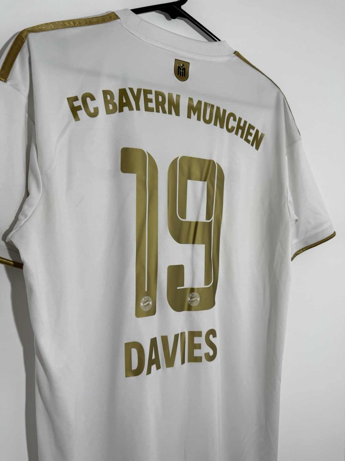 Bayern Munich Davies #19 2022/23 Medium Away Excellent Condition H13886