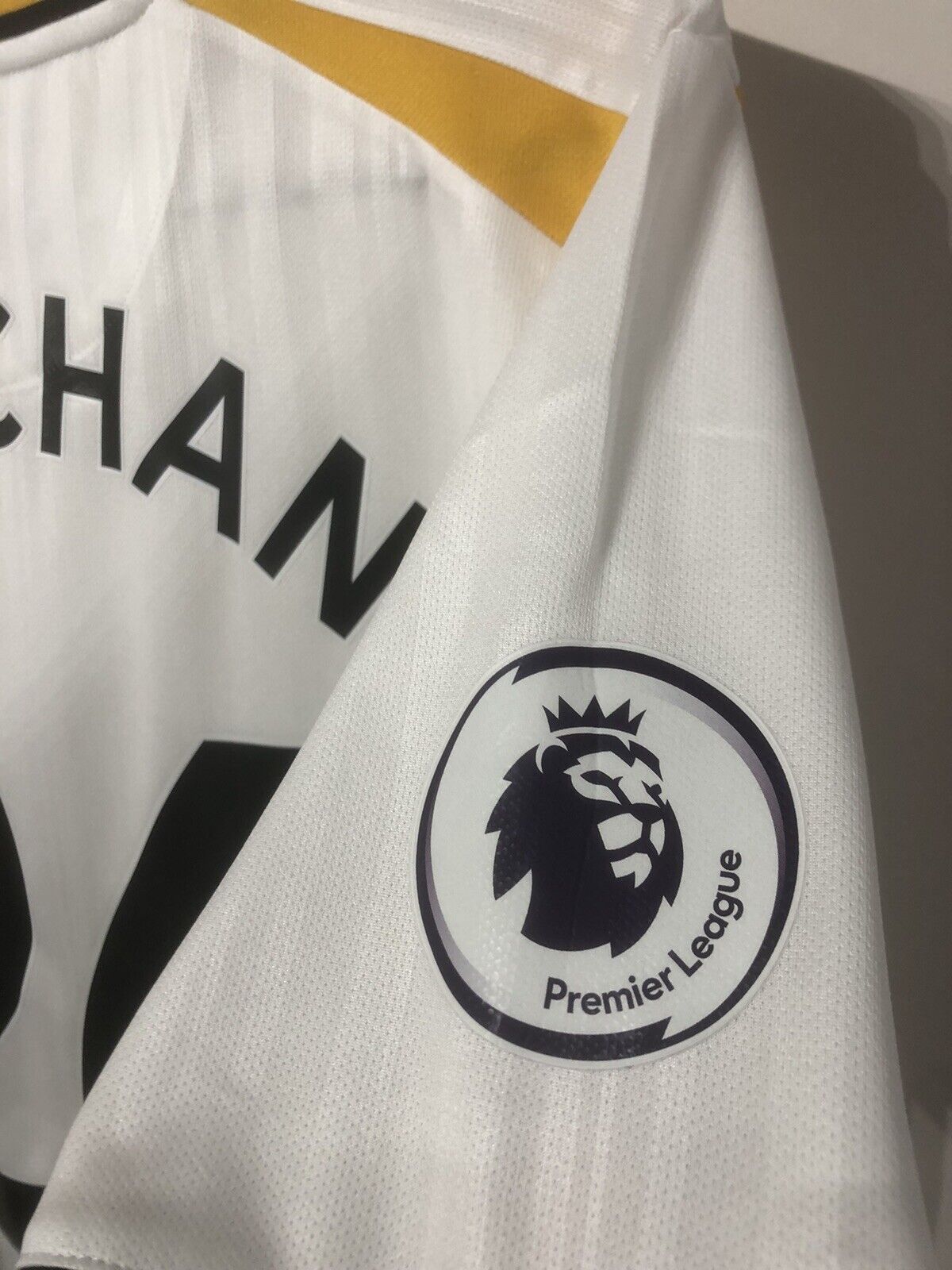 Hee Chan #26 BNWT Wolves 2021/22 Large 3rd Football Shirt Jersey Castore