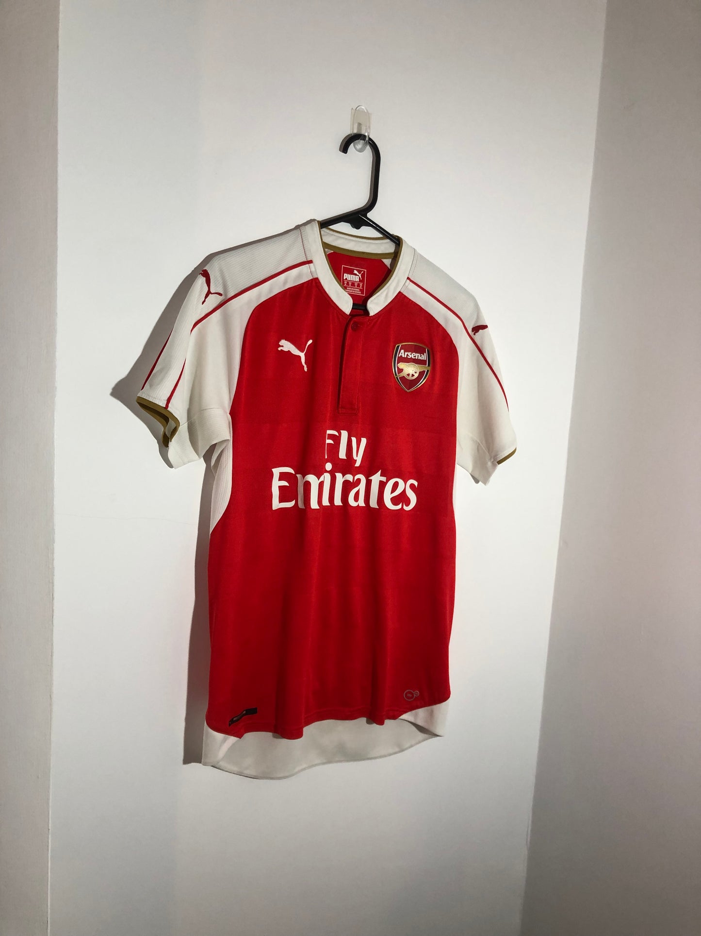 Arsenal 2015/16 Medium Home Shirt Puma Excellent Condition 747566
