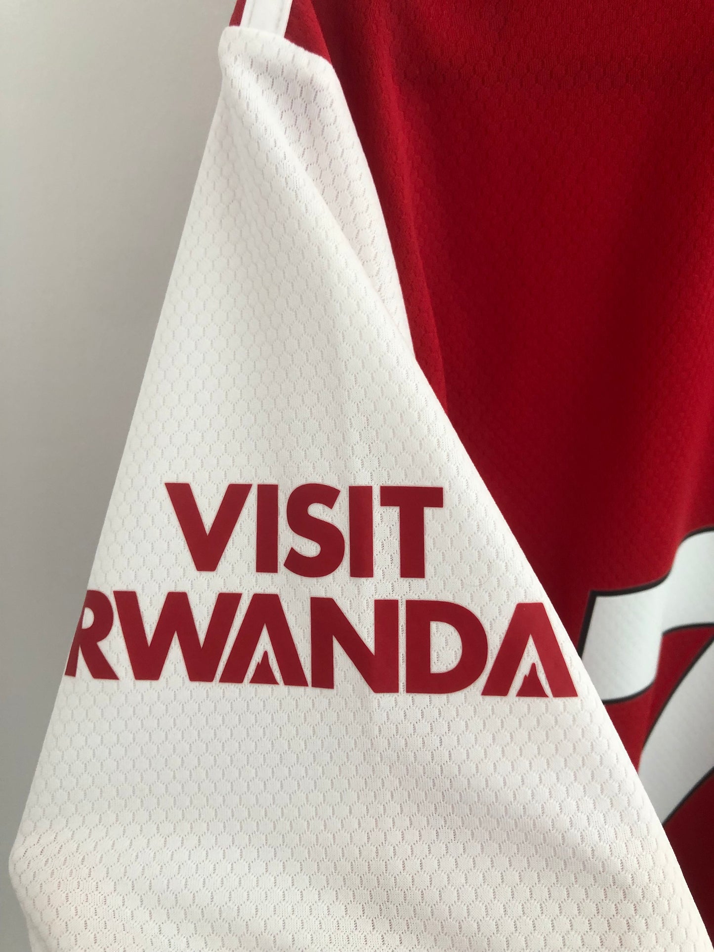 Saka #77 Arsenal 2019/20 Large Home Shirt Excellent Condition EH5637