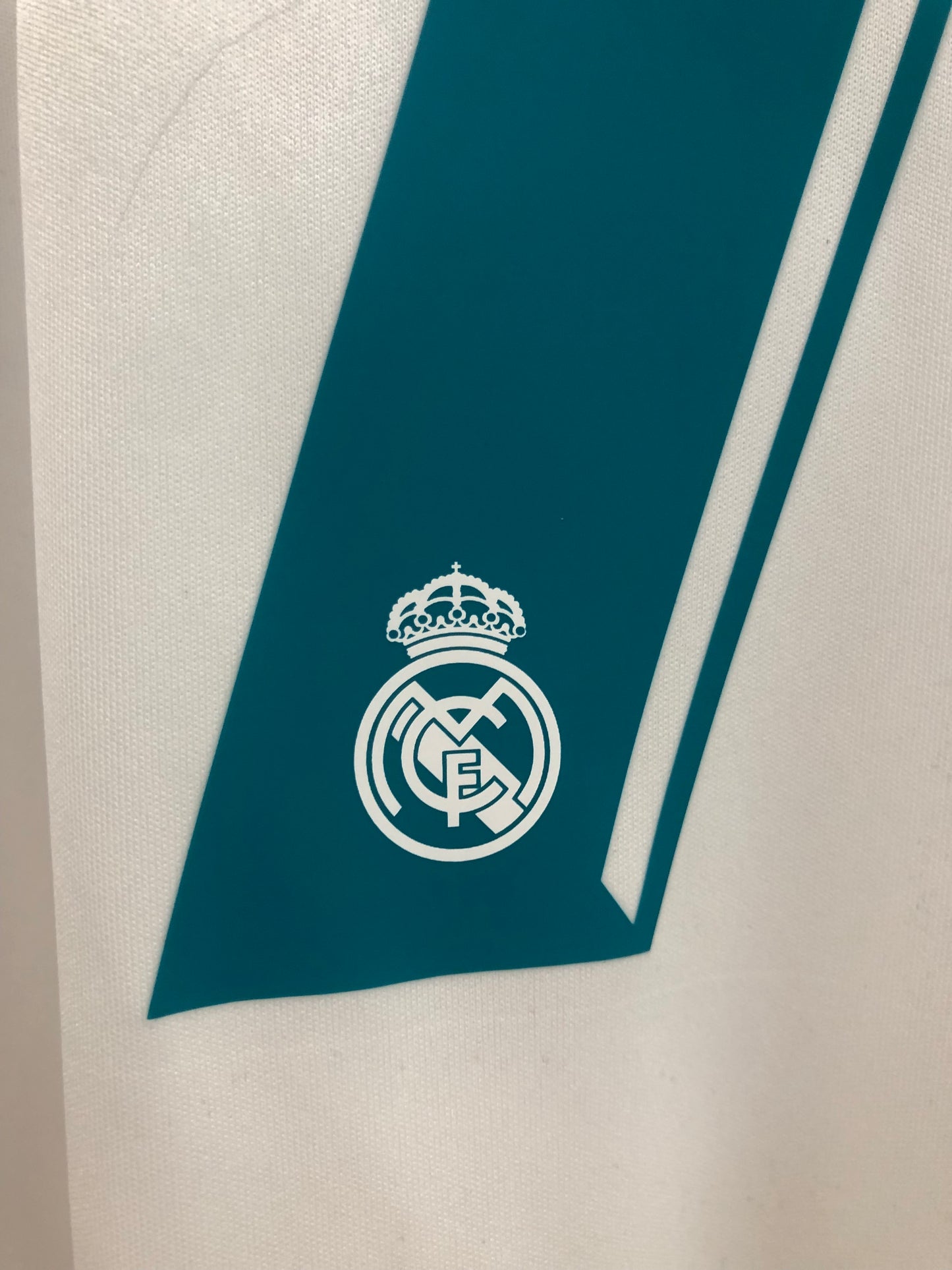 Ronaldo #7 Real Madrid 2017/18 Medium Home Shirt Excellent Condition AZ8059