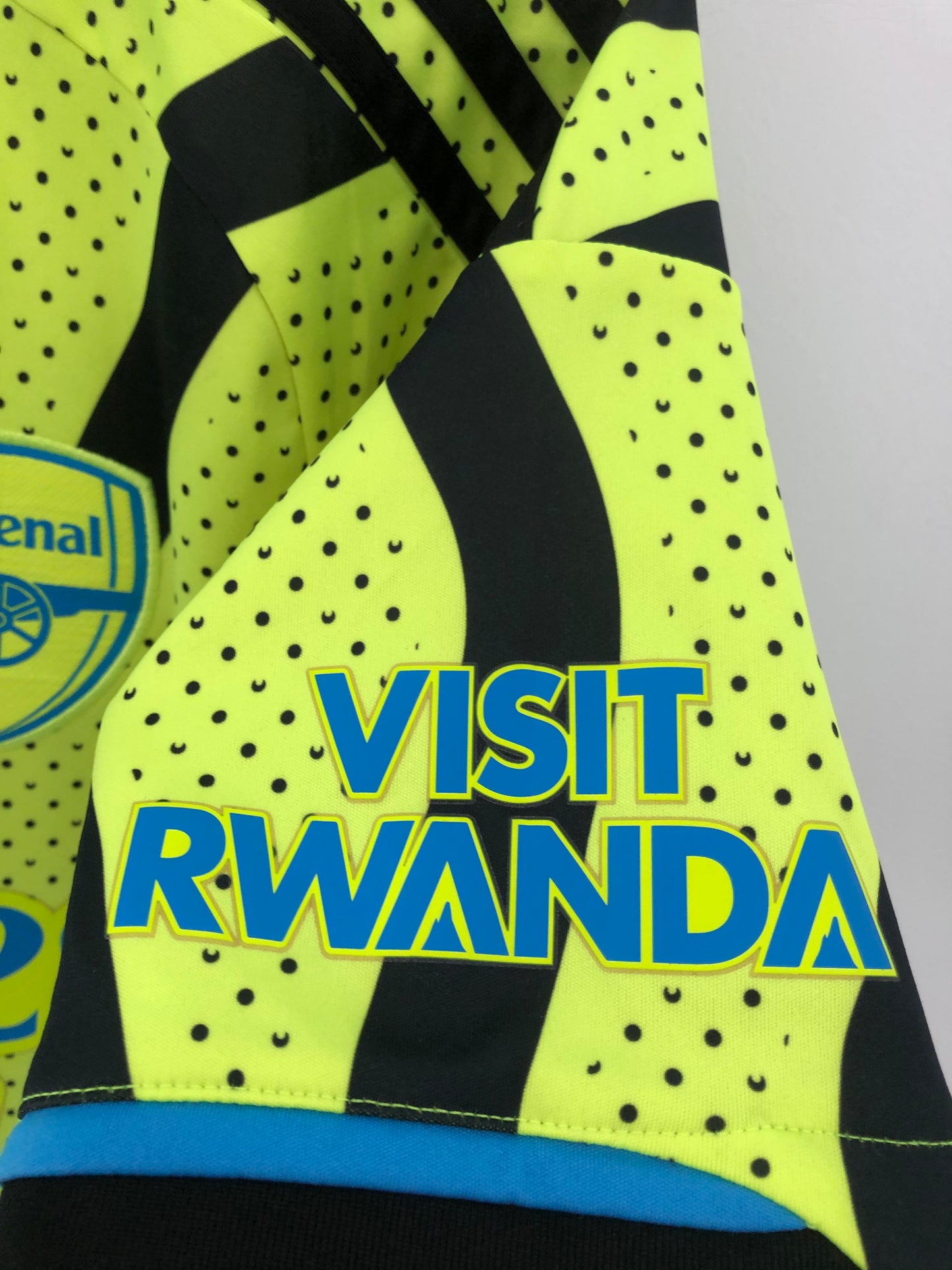 Arsenal 2023/24 Small Away Shirt Adidas Excellent Condition HR6927