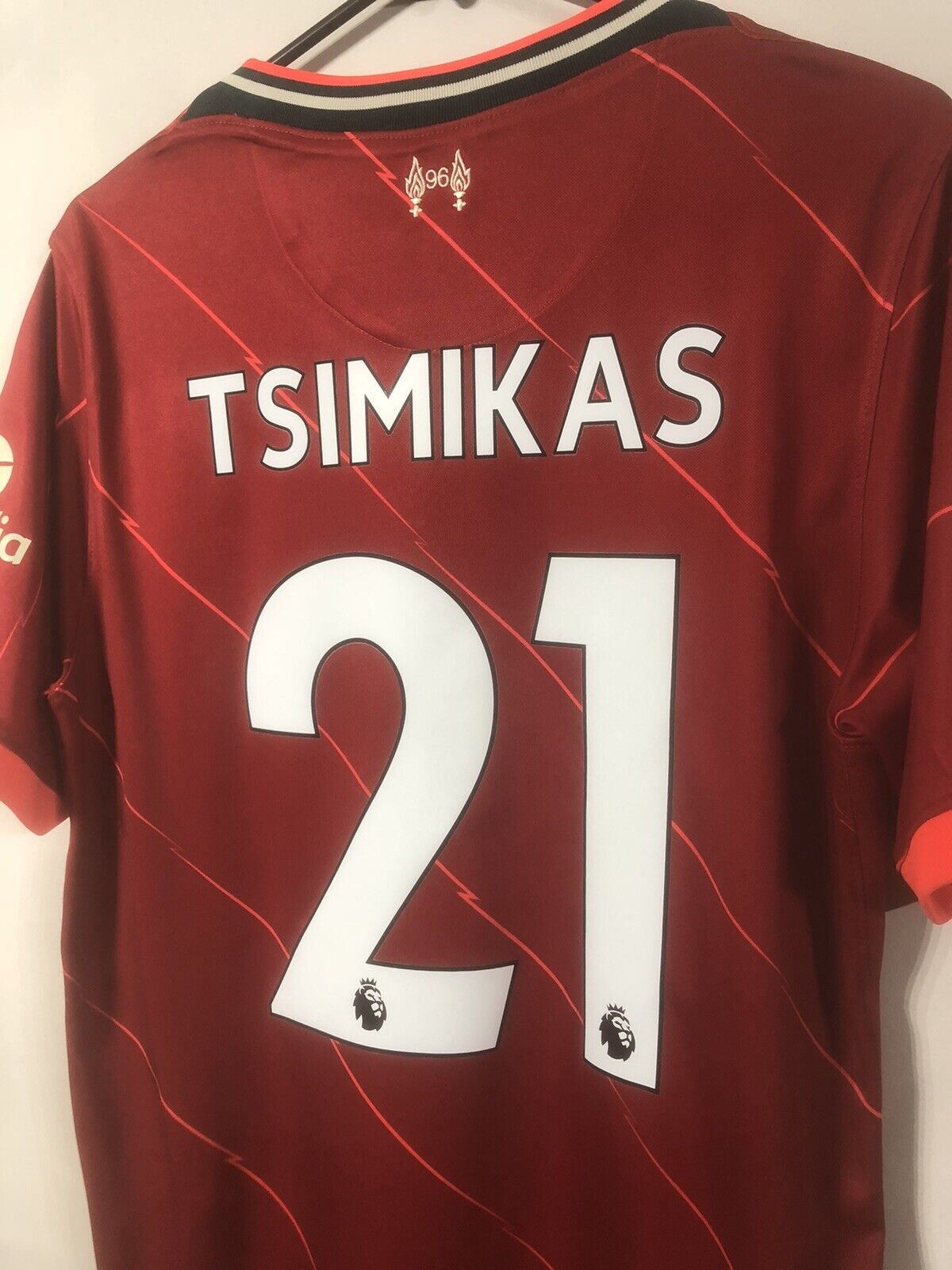 Tsimikas 21 Liverpool Medium 2021 22 Home Shirt Excellent Condition DB2560 688