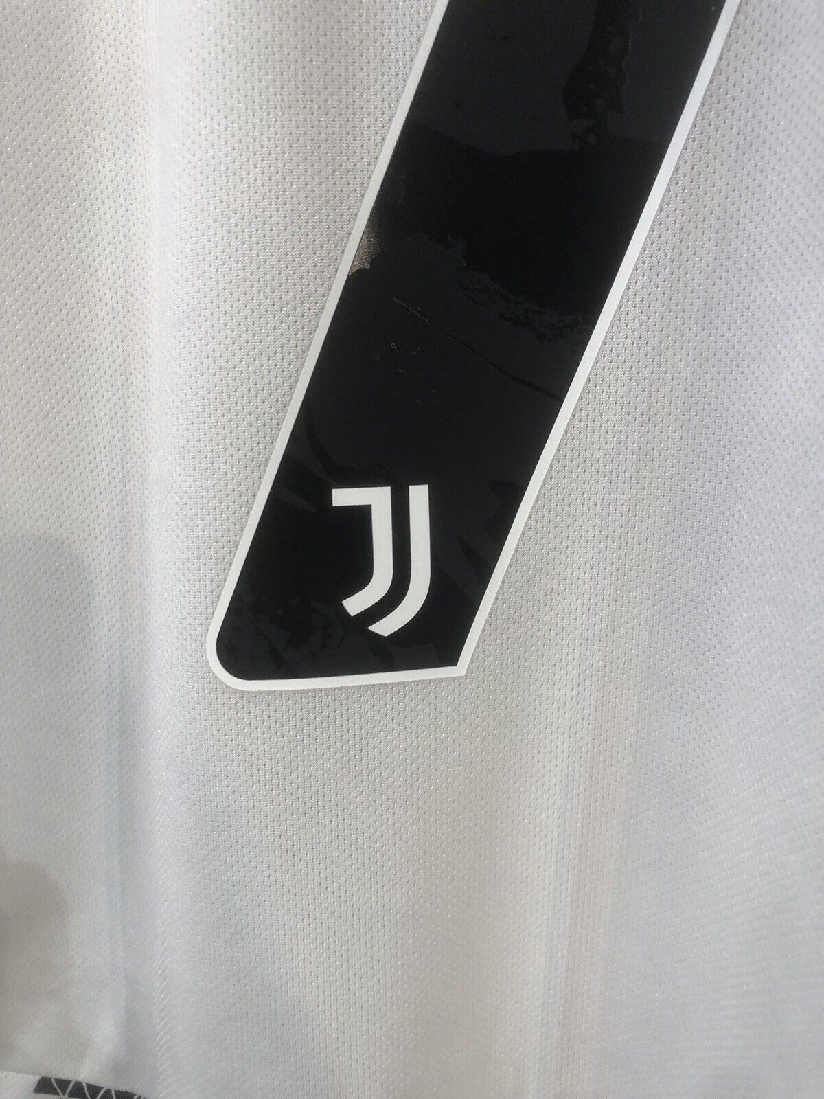 Chiesa #7 Juventus 2022/23 Small Home Football Shirt Adidas Excellent Condition