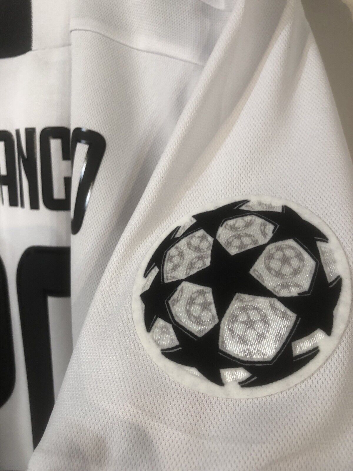 Joao Cancelo #20 Juventus 2018/19 Medium Home Champions League Shirt Adidas BNWT