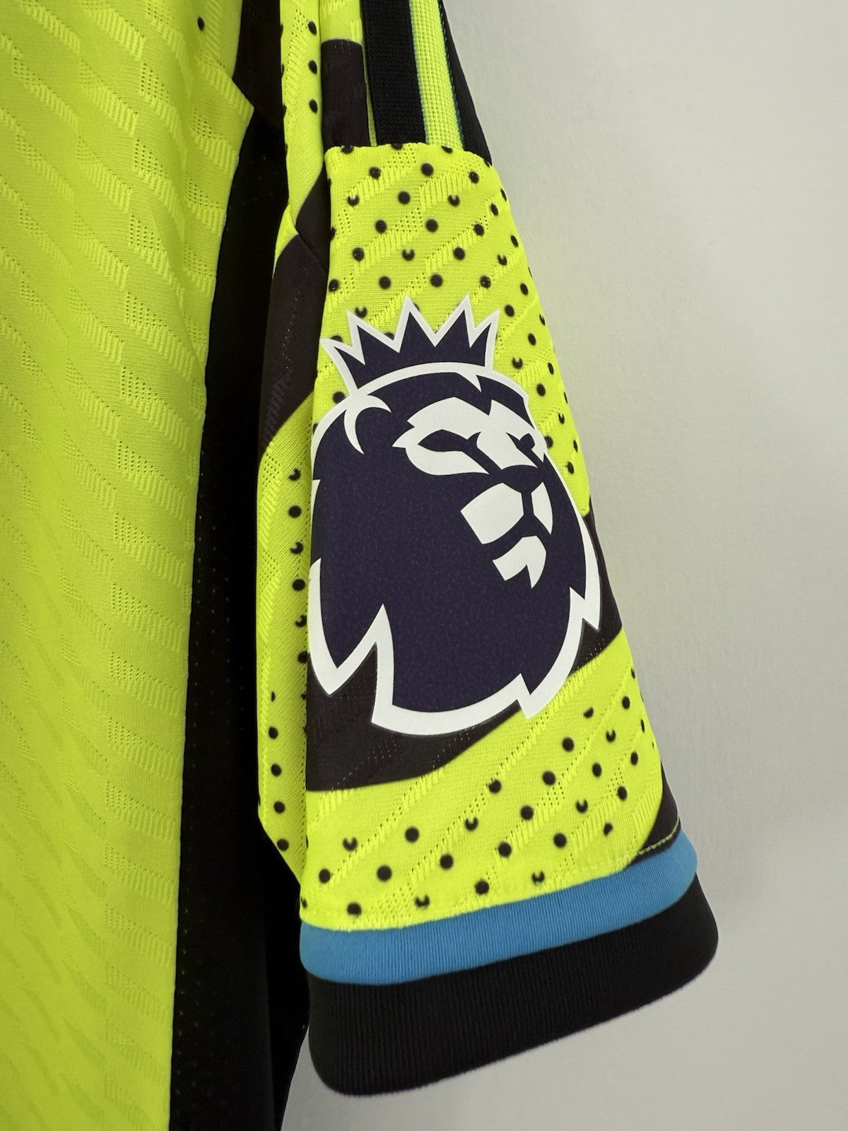 Arsenal Saliba #2 2023/24 Large Authentic Away Shirt Adidas BNWT HR6926