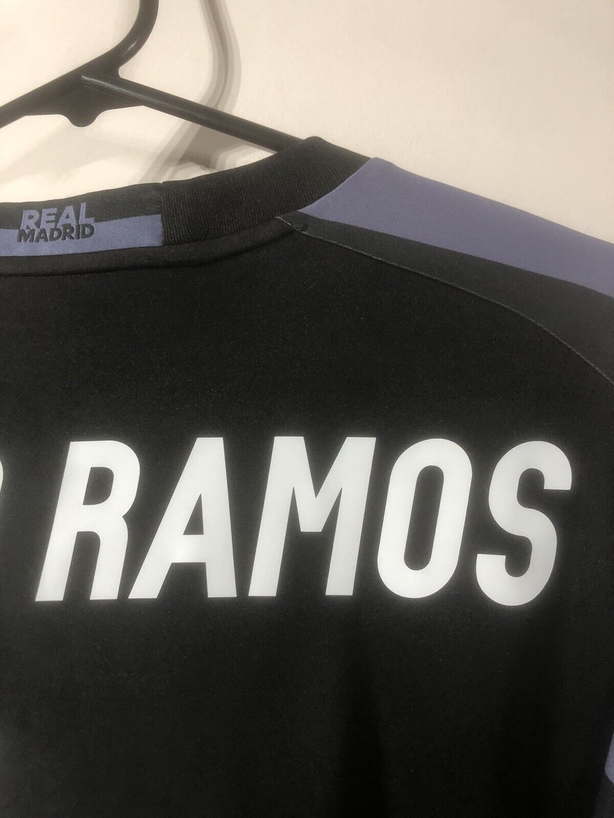 Sergio Ramos #4 2016/17 Real Madrid Medium 3rd Shirt Excellent Condition AI5139