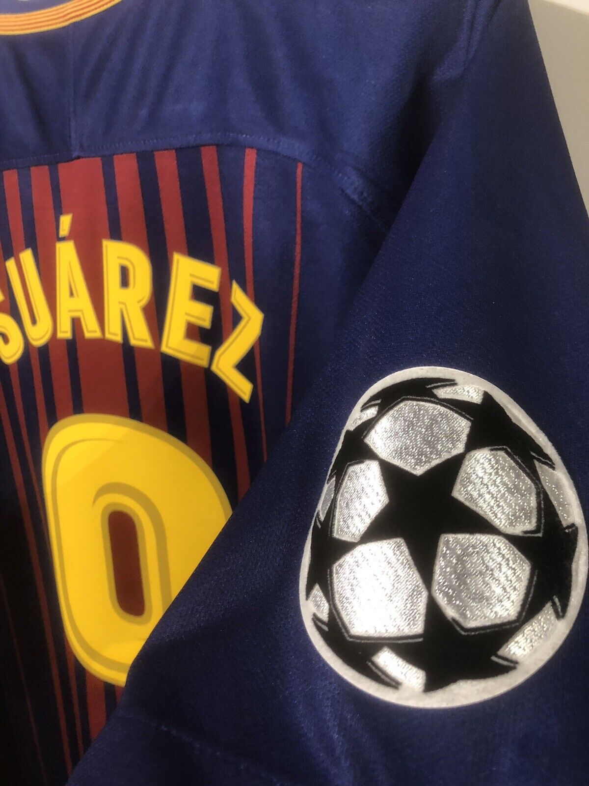 Suarez #9 Barcelona 2017/18 Medium CL Home Shirt Nike Excellent Condition