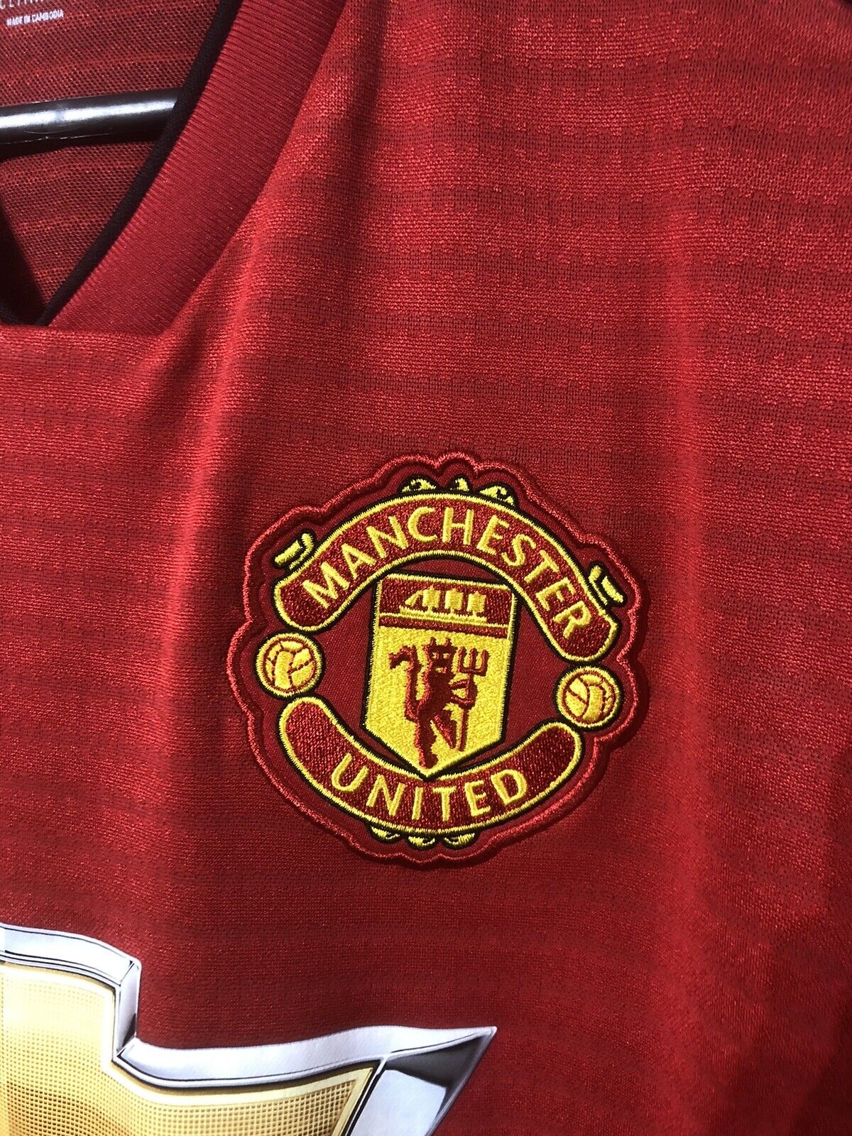 Valencia #25 Manchester United Medium 2018/19 Home Excellent Condition CG0040