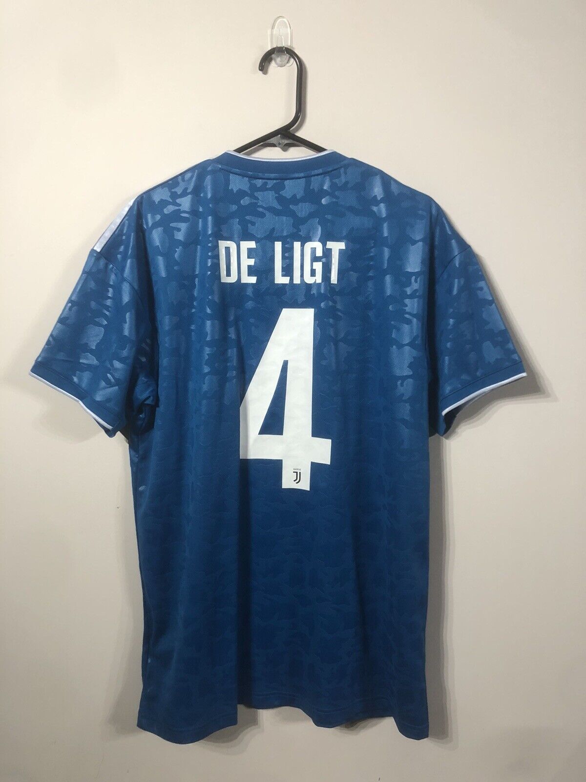 De Ligt #4 Juventus 2019/20 Large 3rd Football Shirt Jersey Adidas BNWT