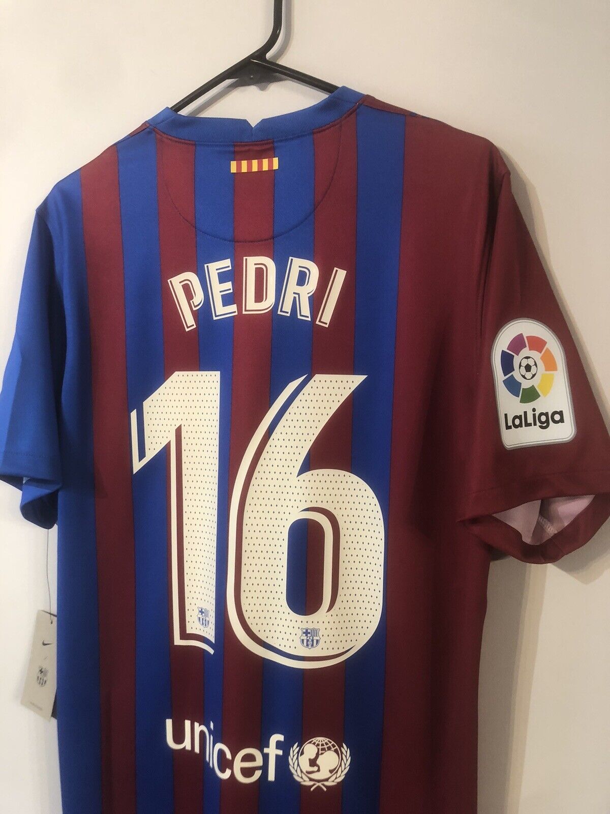 Pedri #16 Barcelona Large 2021/22 Home Football Shirt Jersey Nike BNWT
