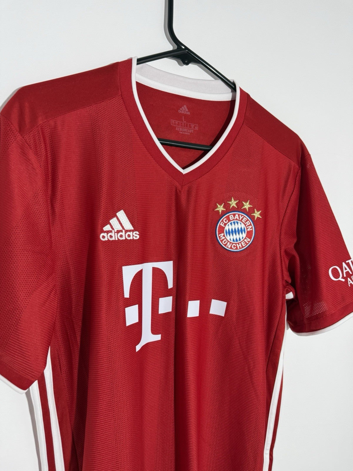 Bayern Munich Pavard #5 2020/21 Large Home Shirt BNWT FR8358