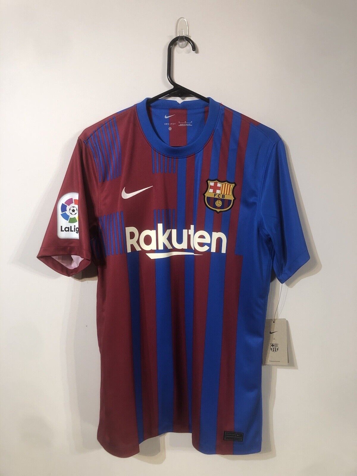 Pedri #16 Barcelona Medium 2021/22 Home Football Shirt Jersey Nike BNWT