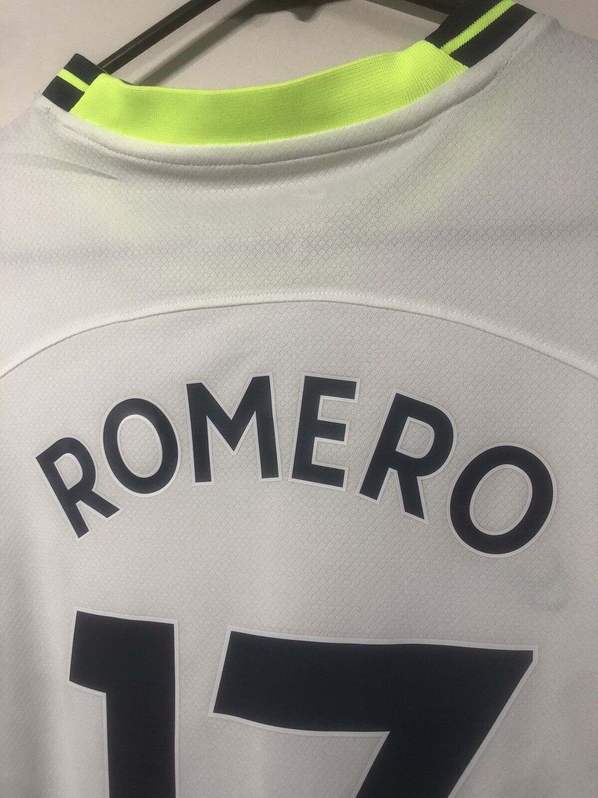 Romero #17 Tottenham Hotspur 2022/23 Large Home Excellent Condition DM1849-101